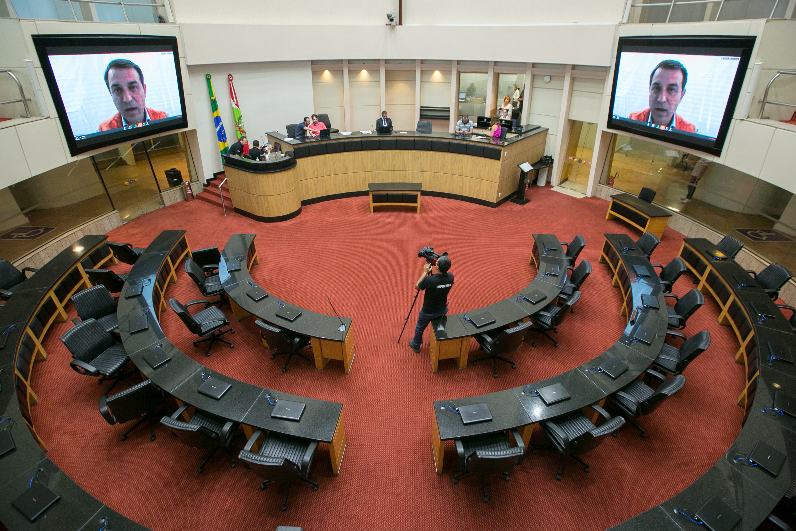 REUNIÃO VIRTUAL – Deputados, Governador e Secretário da Saúde
