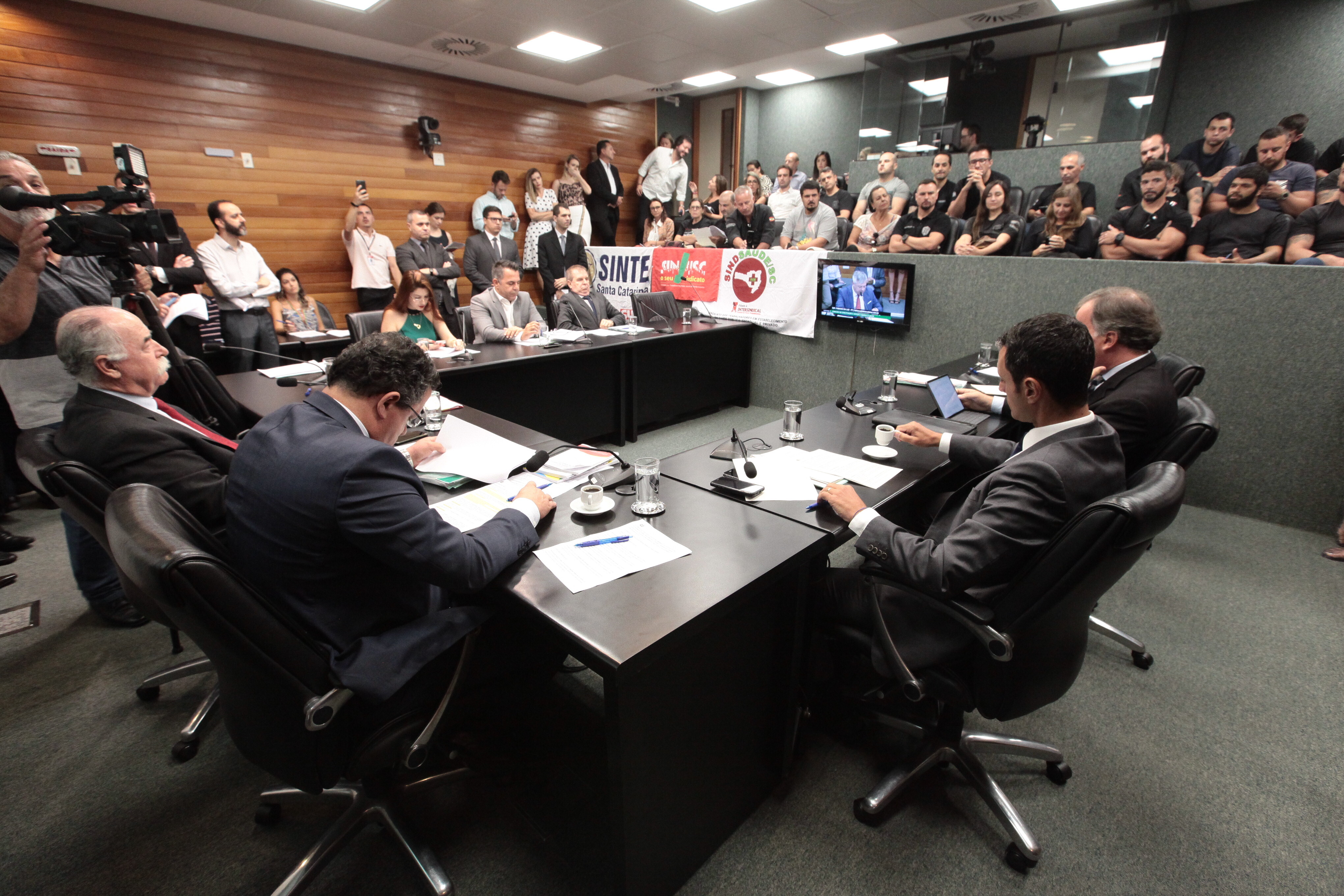 CCJ admite PL sobre exame toxicológico a aprovados em universidades públicas