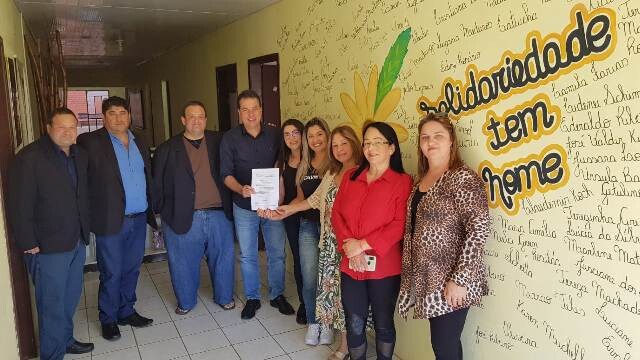 Rodrigo Minotto em visita ao Centro de Referência da Assistência Social (Cras) e à Apae de Timbó Grande. Foto: assessoria parlamentar.