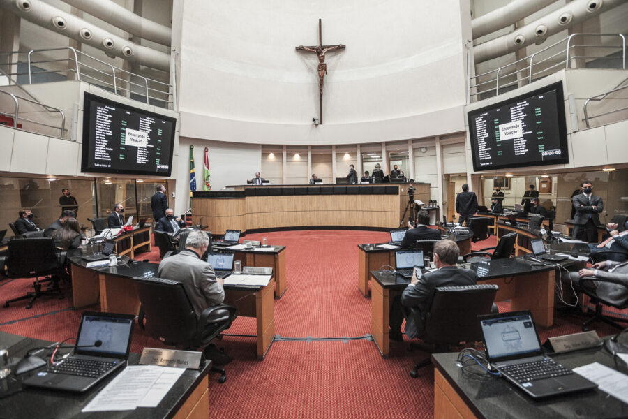 Assembleia Legislativa sai na frente mais uma vez e aprova medidas de combate à pandemia