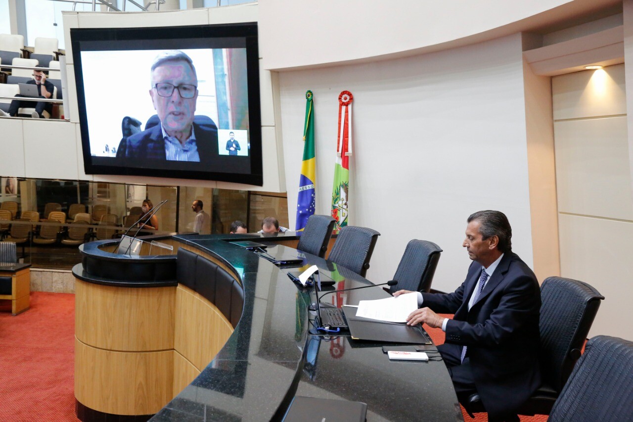 Deputados questionam governo sobre hospital de campanha de Itajaí