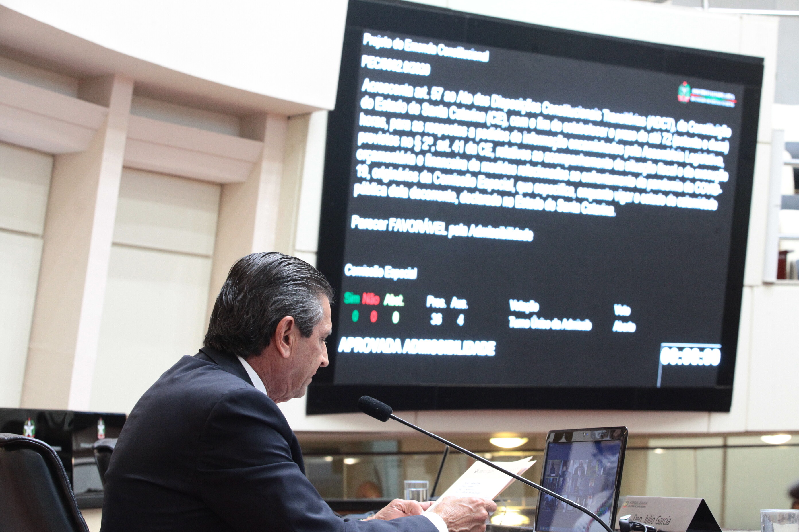 Admitida proposta que retira expressão “orientação sexual” da Constituição