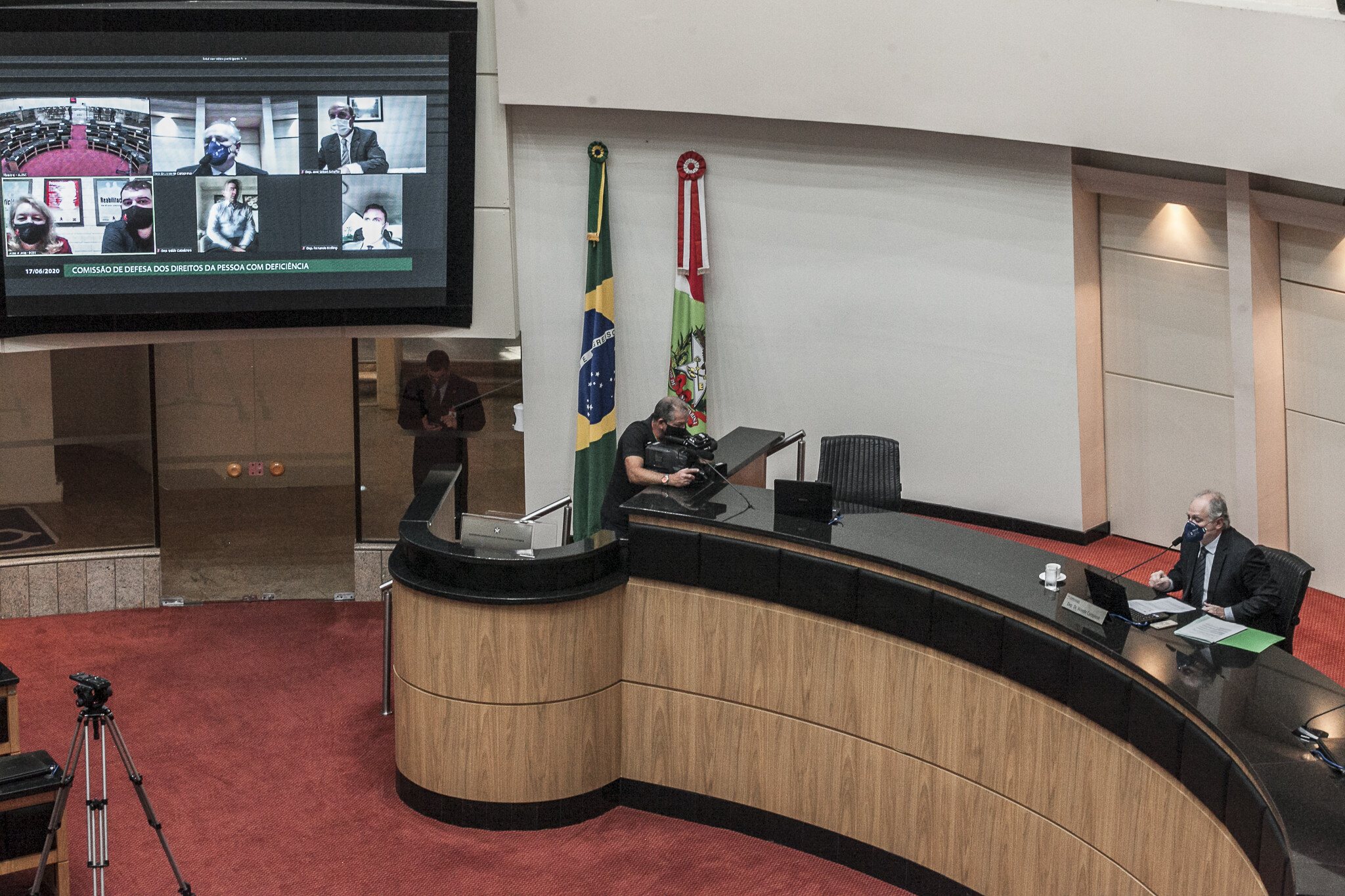 A reunião foi conduzida pelo deputado Dr. Vicente Caropreso, que preside a Comissão de Defesa dos Direitos da Pessoa com Deficiência.