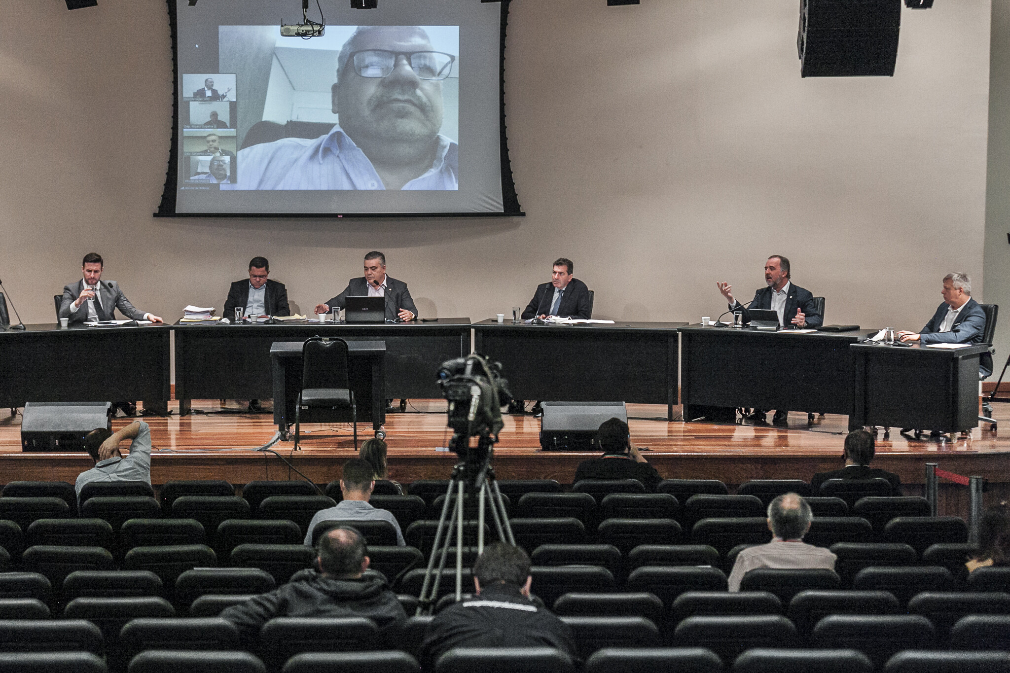Médico diz que respirador recebido por SC não é próprio para Covid-19