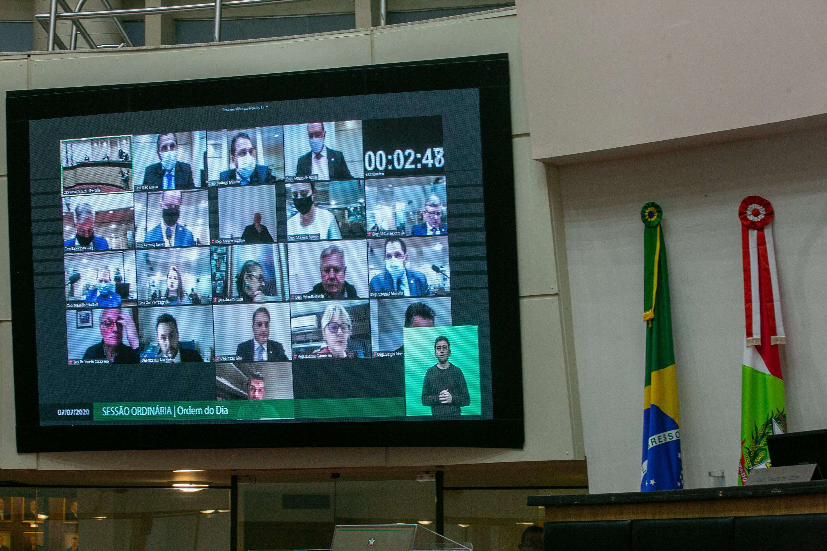 Deputados sugerem que doação da Alesc ajude entidades e agricultores