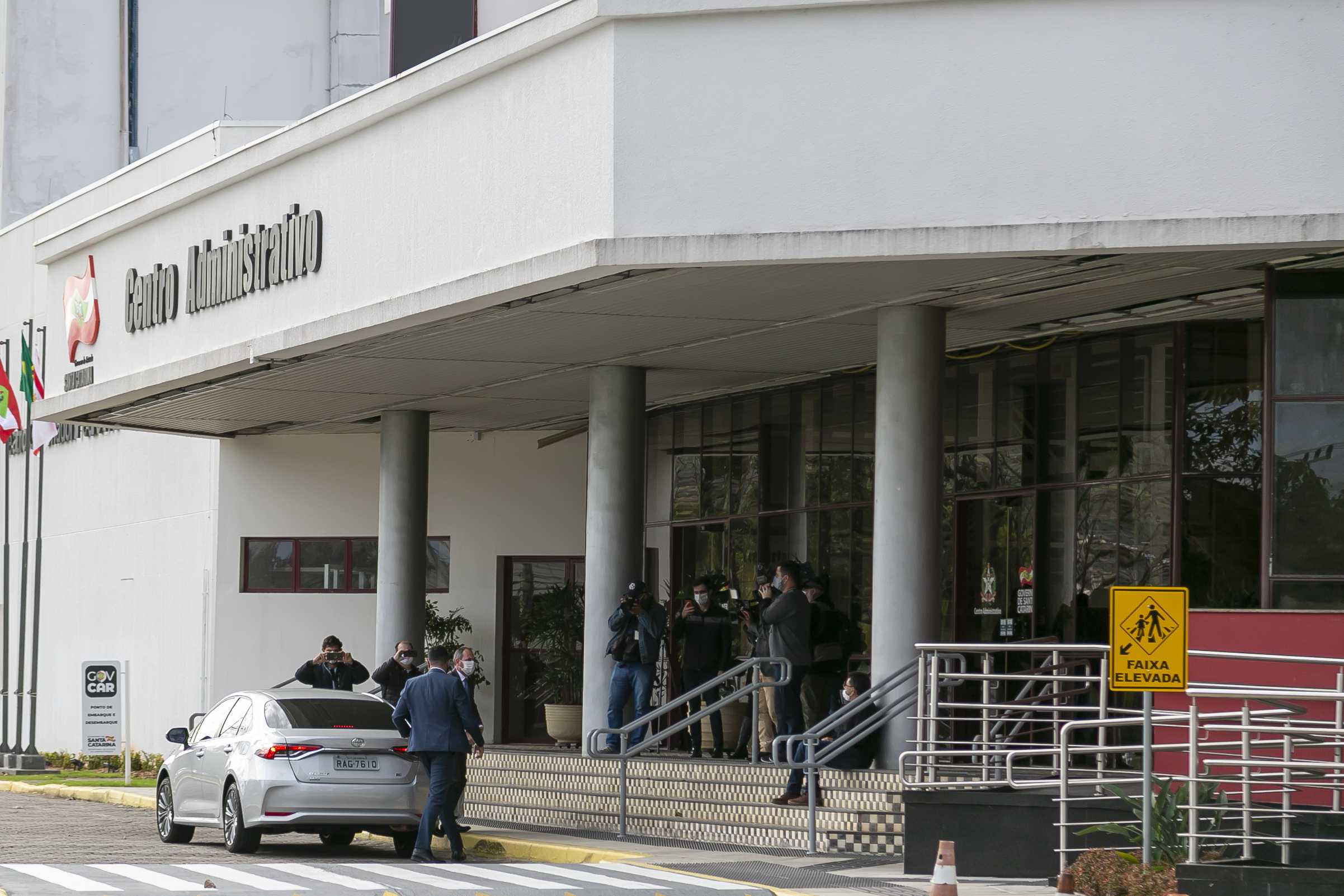 IMPEACHMENT – Deputado Laércio Schuster Notifica Governador sobre o Processo de Impeachment
