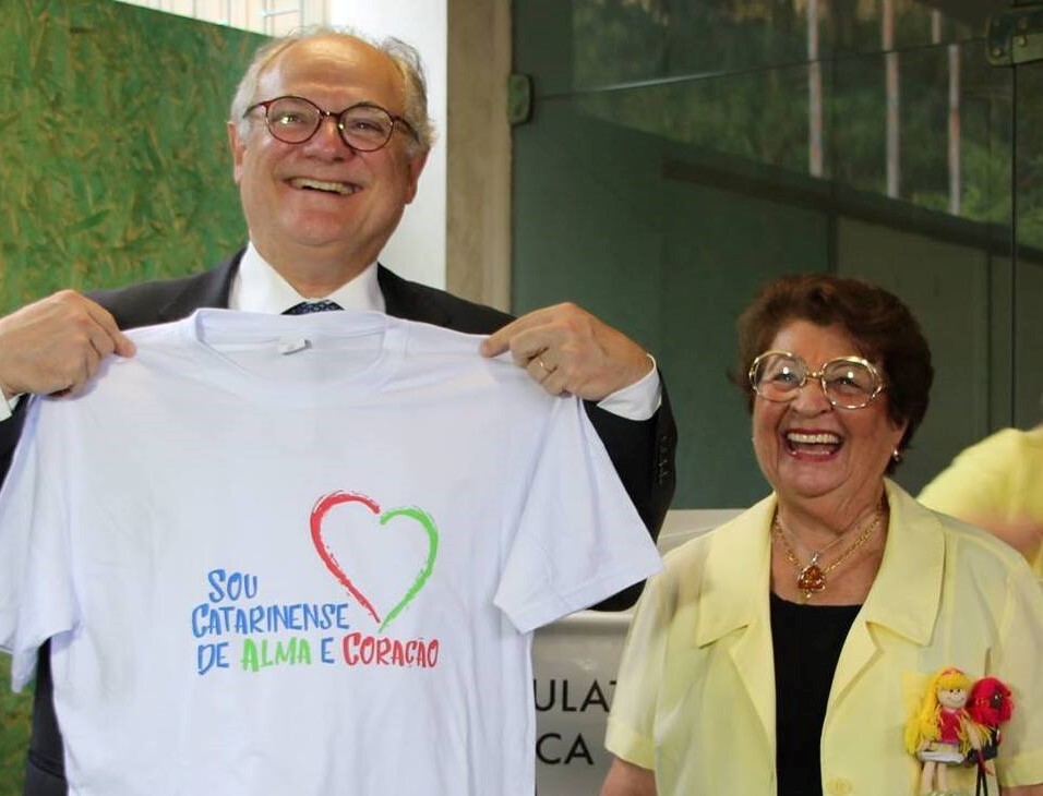 Dr. Vicente destaca em plenário 45 anos da Avos