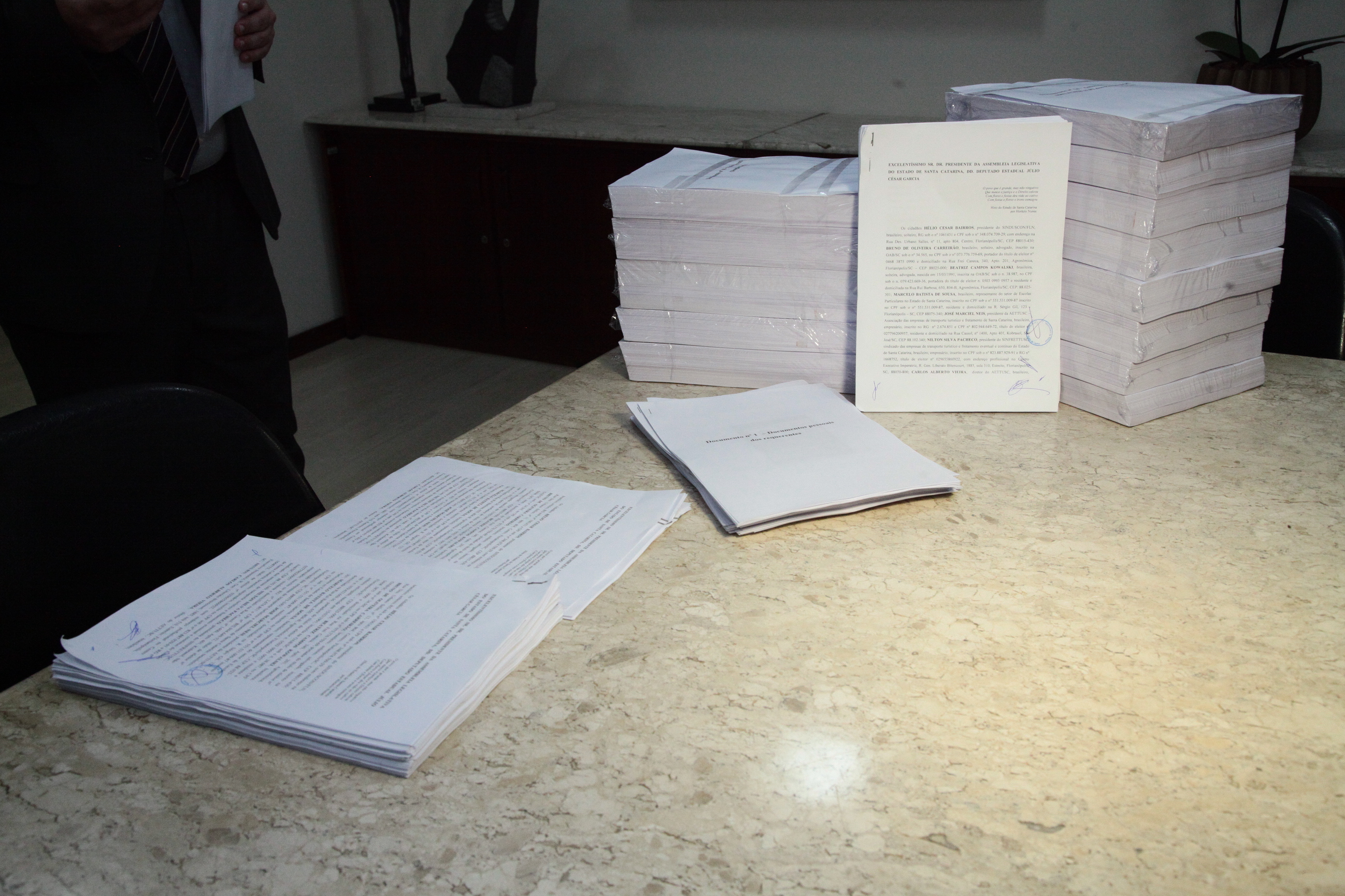 Entrega de Pedido de impeachment do Governador e Vice-governadora