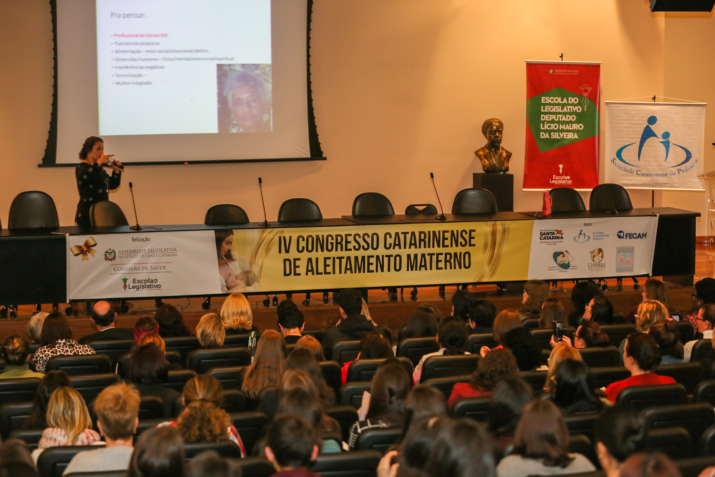 Alesc abre inscrições para o 5º Congresso Catarinense de Aleitamento Materno