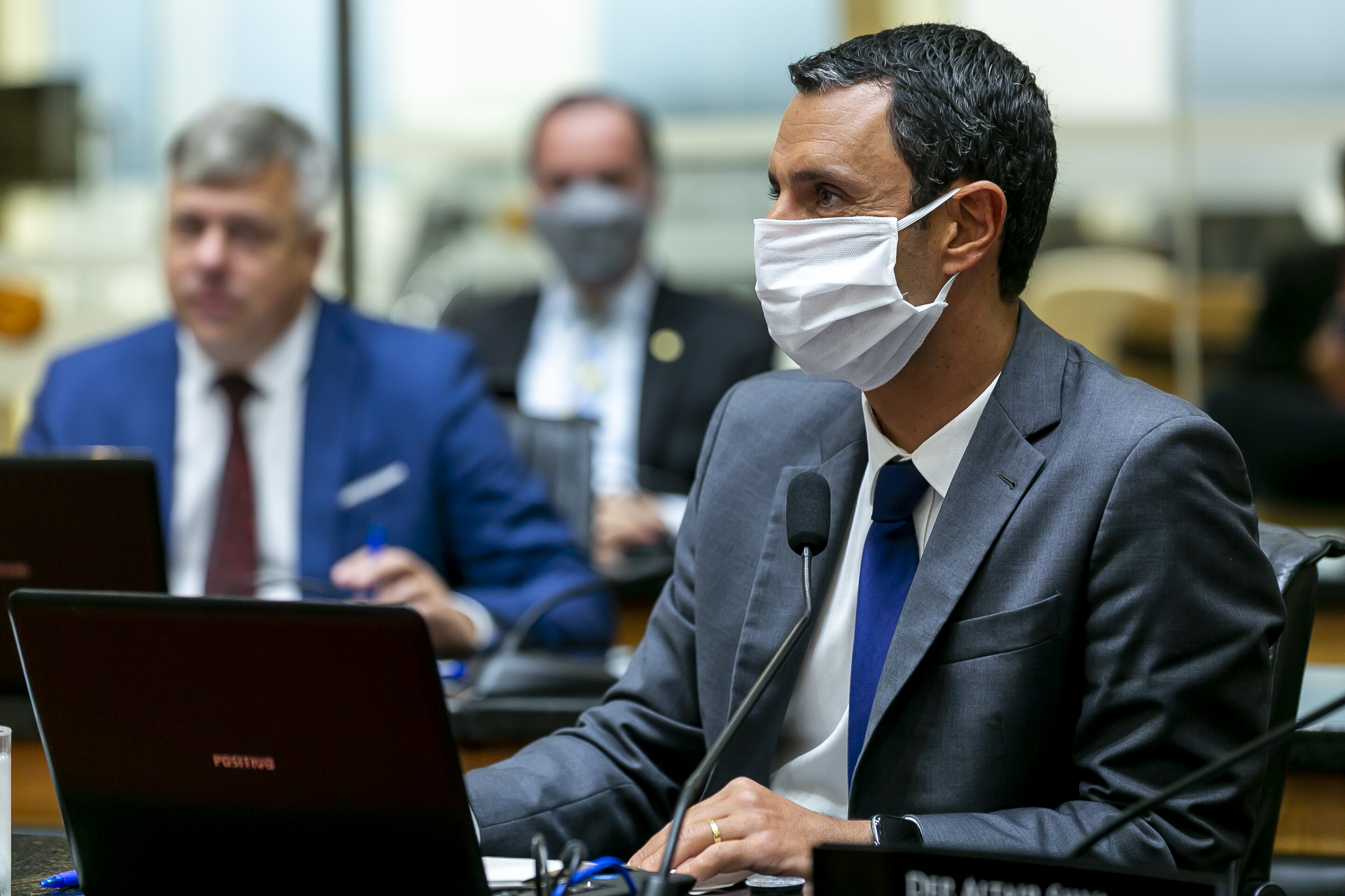 CCJ acata PL sobre compras de pescado de pescadores artesanais