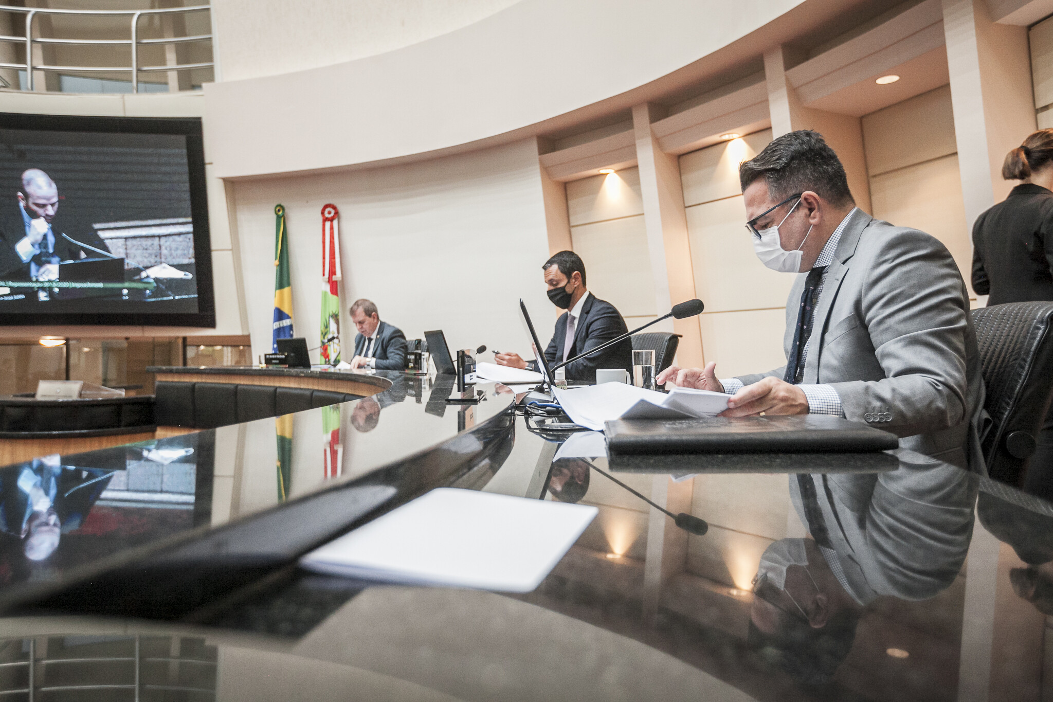 Por unanimidade, comissão autoriza abertura do processo de impeachment
