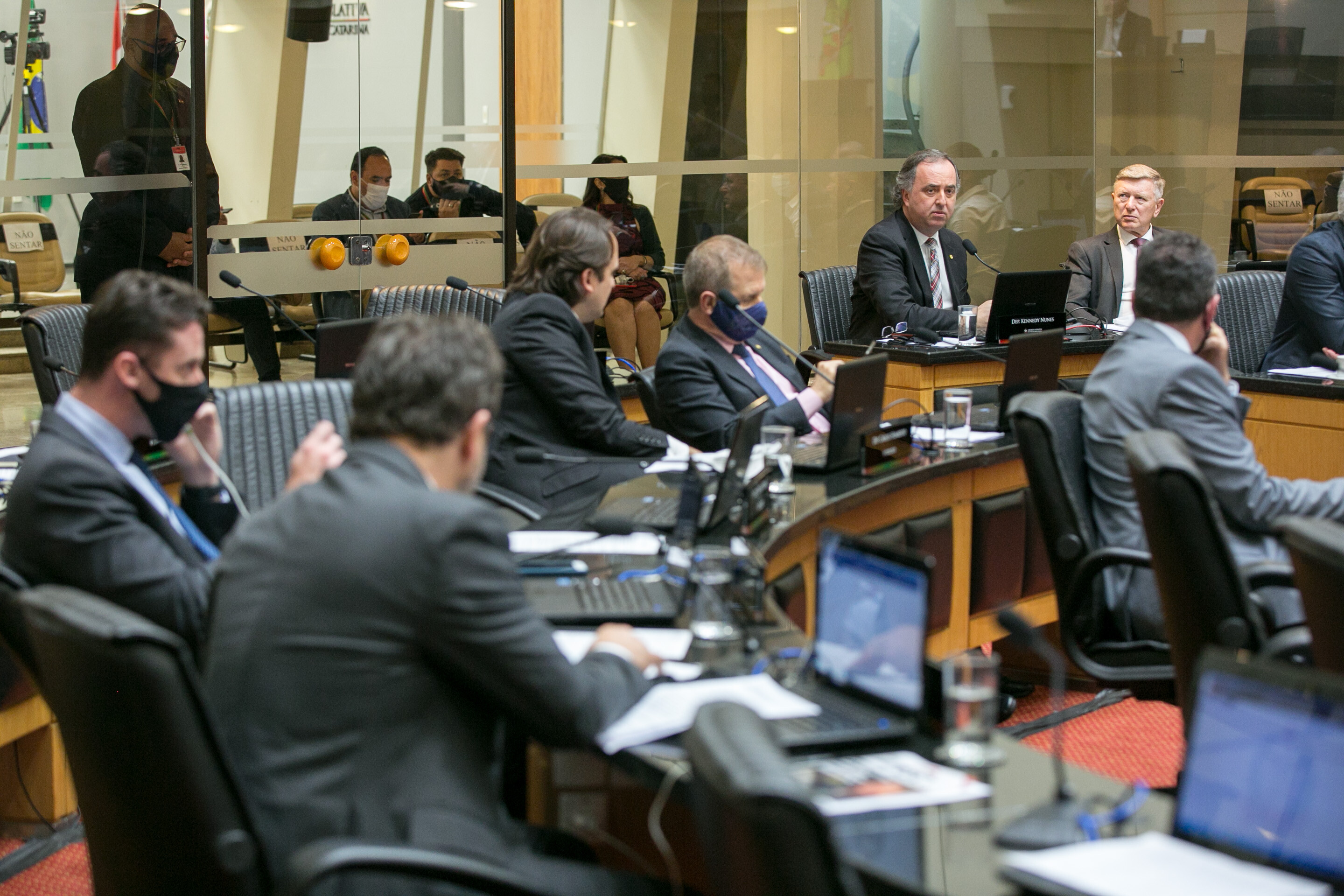 Deputados debatem saúde mental do catarinense e TPA de Bombinhas