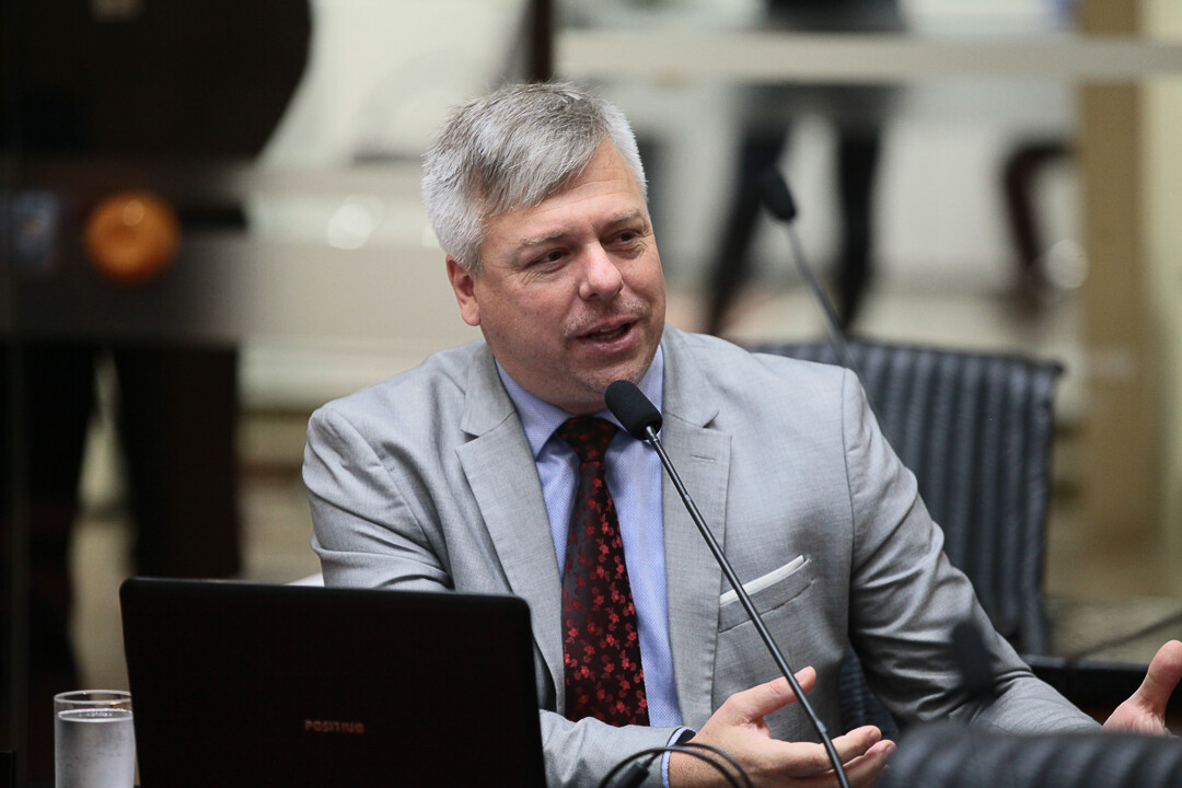 Fabiano agradece apoio unânime a projeto sobre migrante em SC