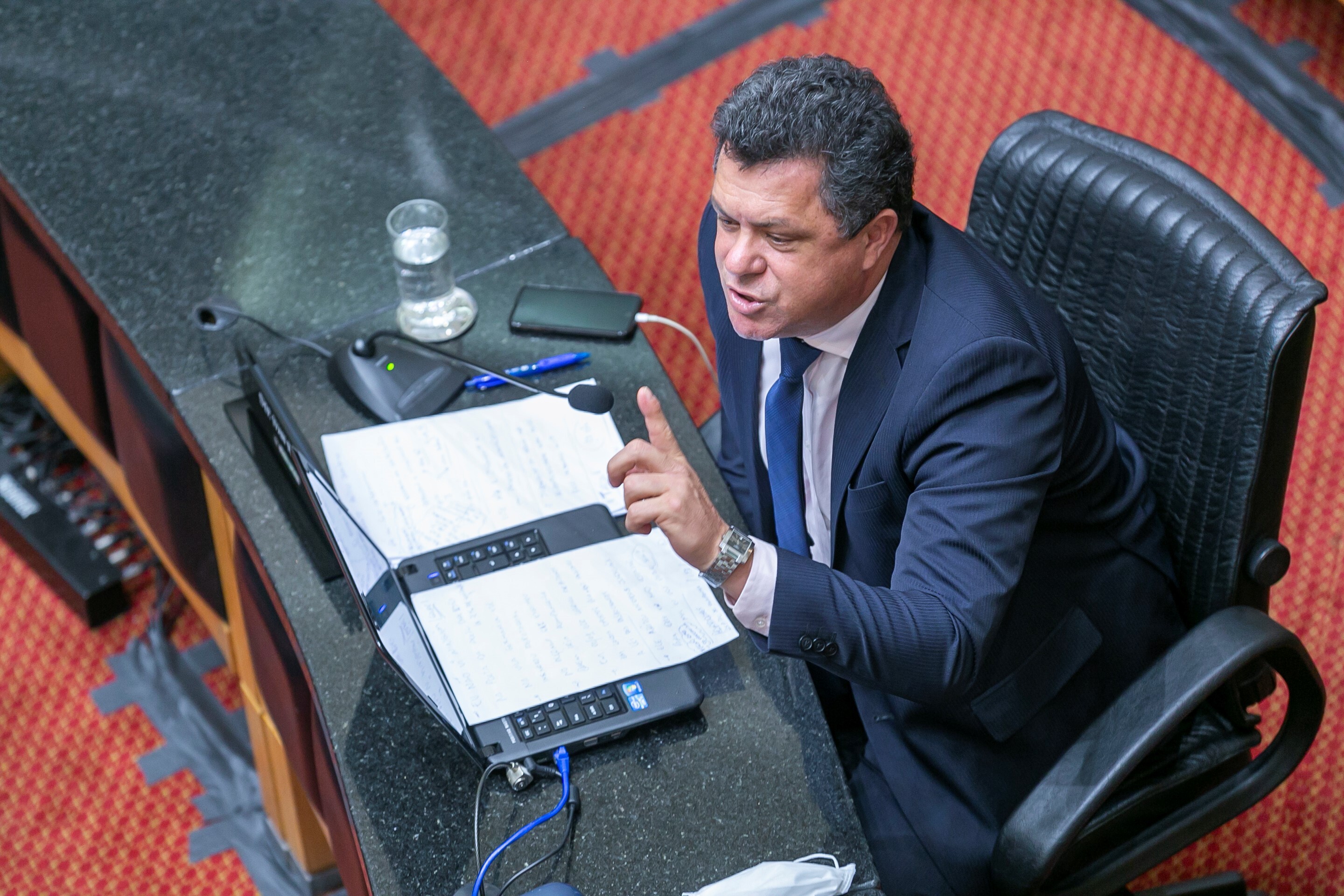 Processo de impeachment comprova crise de governabilidade, diz Naatz