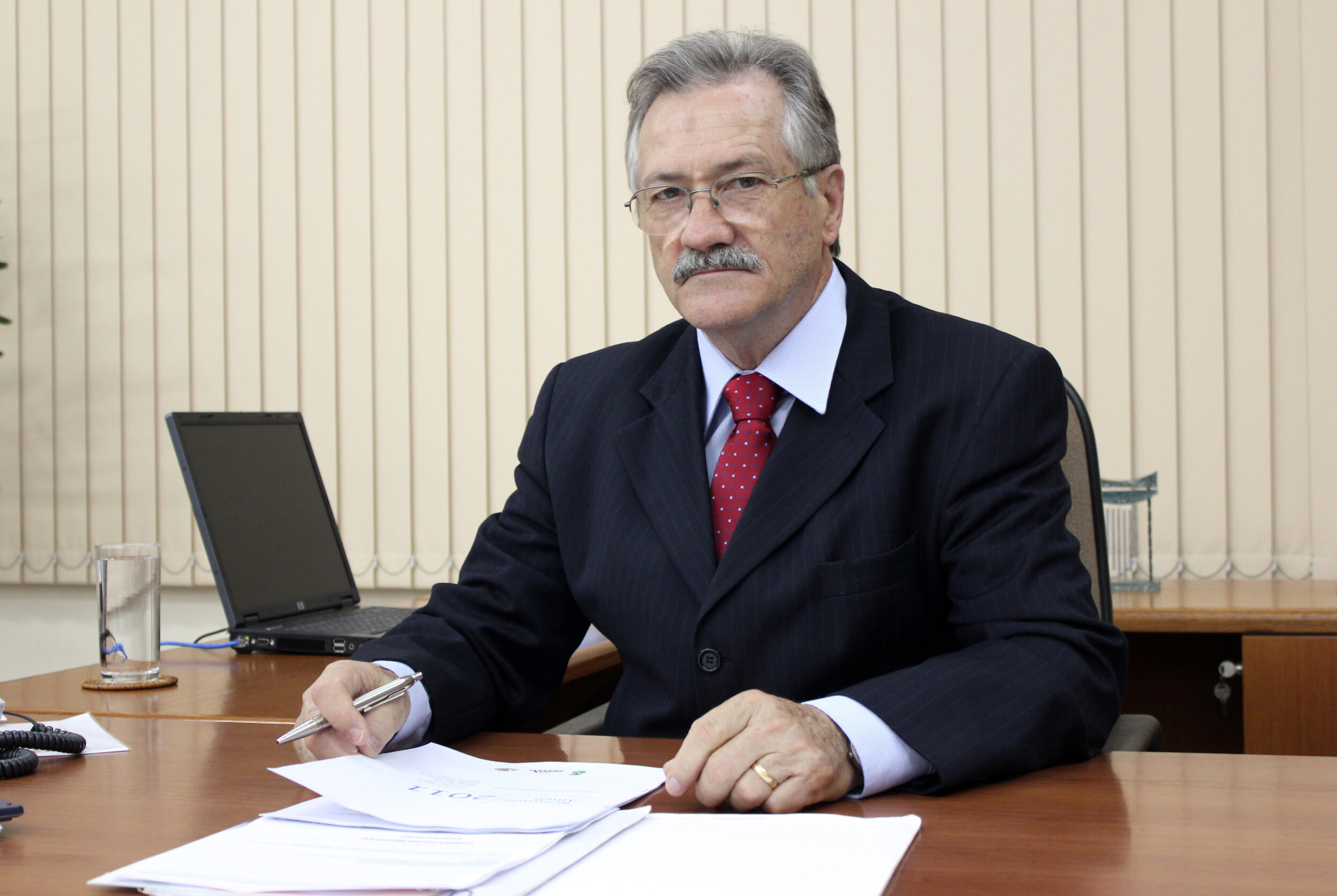 Nota de pesar da Bancada do Oeste pelo falecimento de Mário Lanznaster