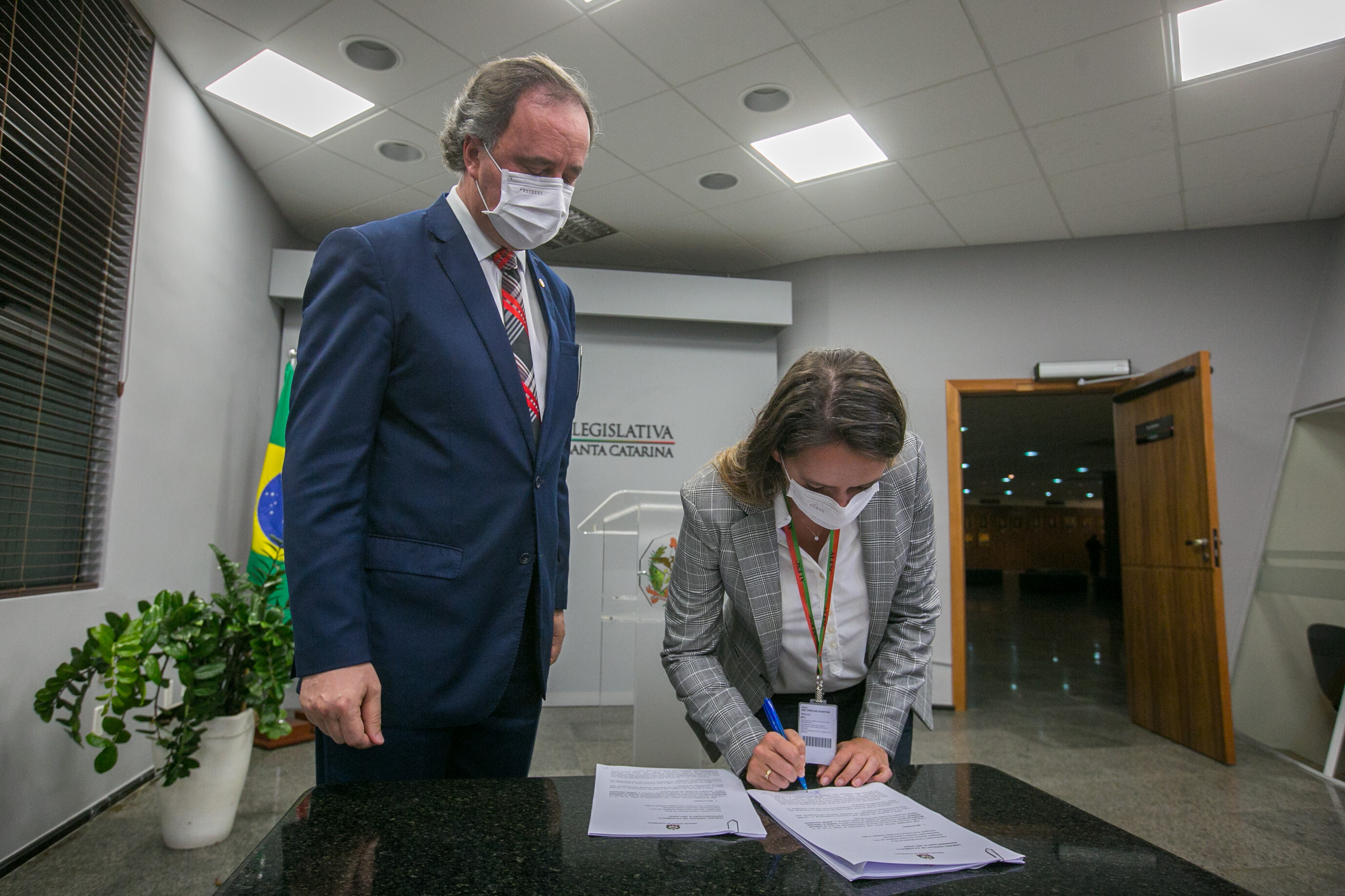 Tribunal Especial de Julgamento: Kennedy Nunes entrega relatório