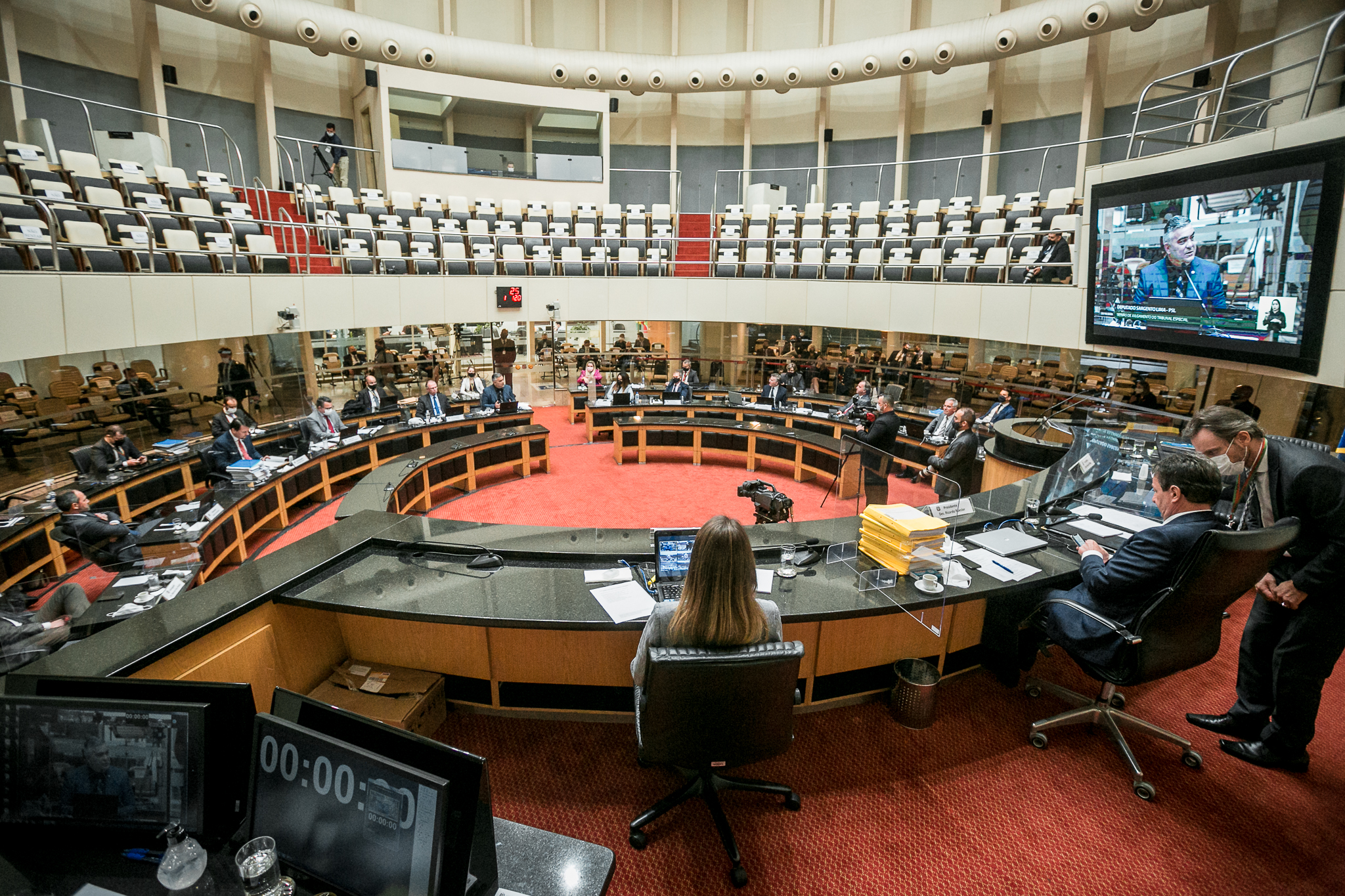 IMPEACHMENT - Tribunal Especial de Julgamento