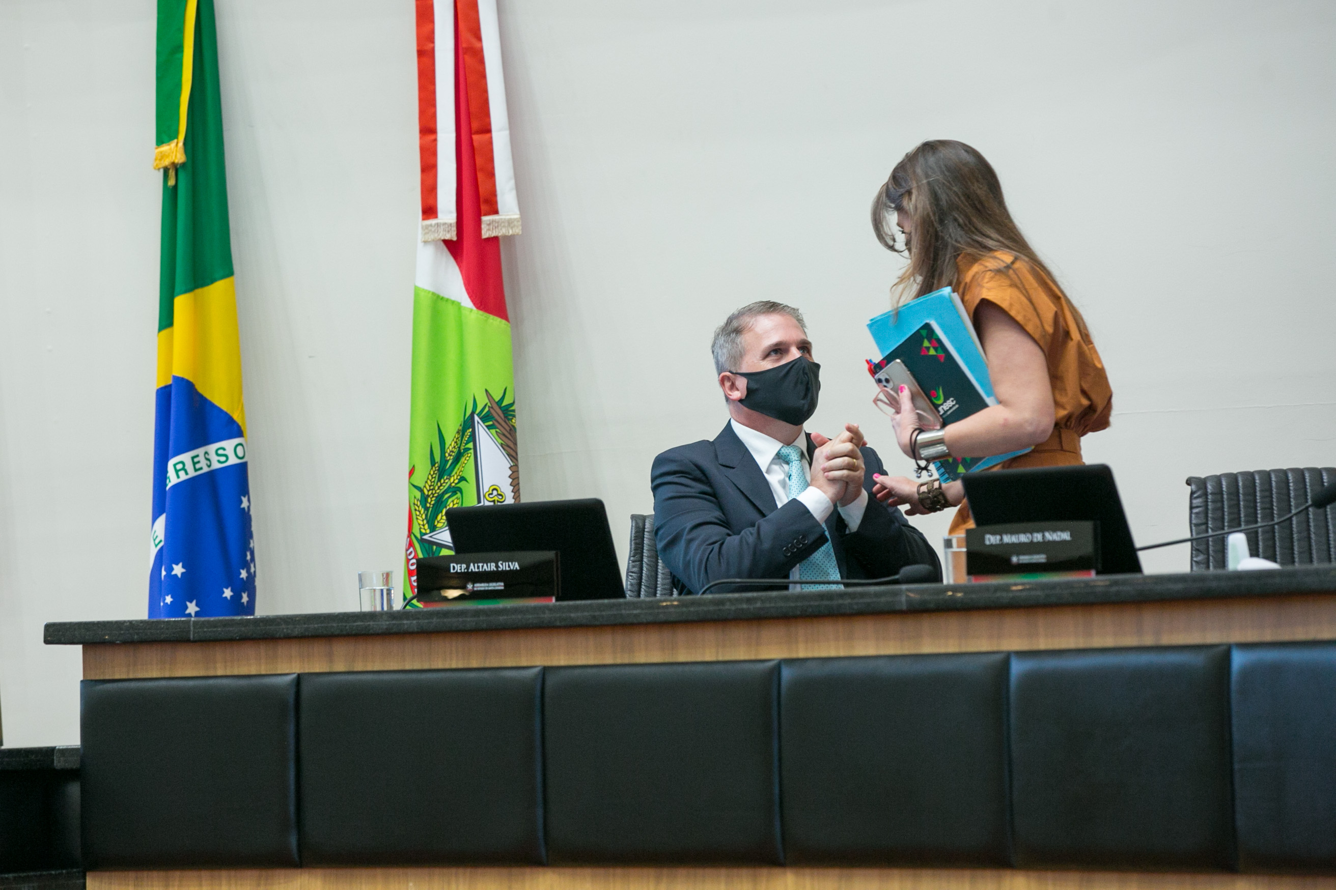 Deputado Altair Silva (PP) e Deputada Paulinha (PDT)