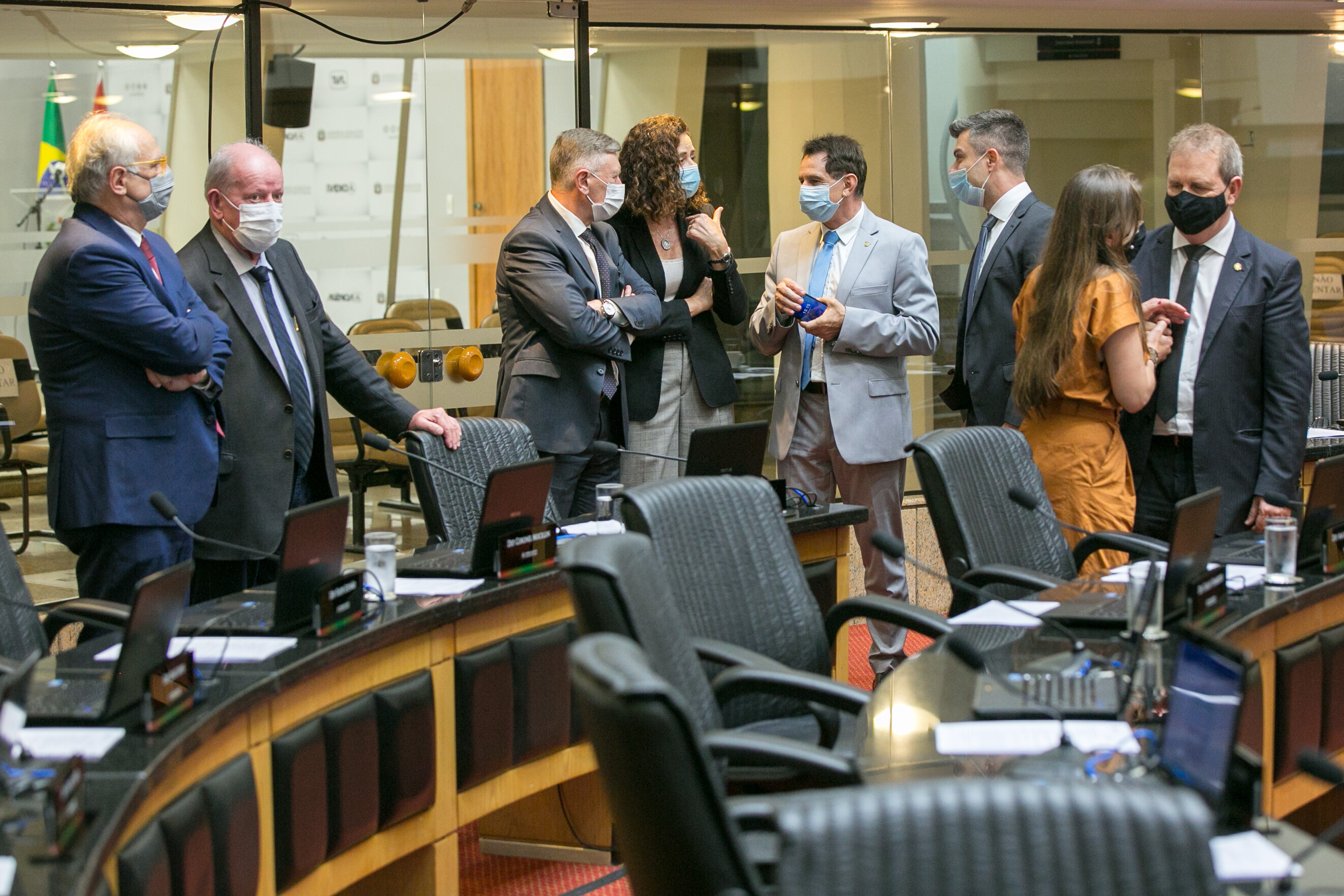 Deputados criticam nota da Facisc e dão sugestões à governadora interina