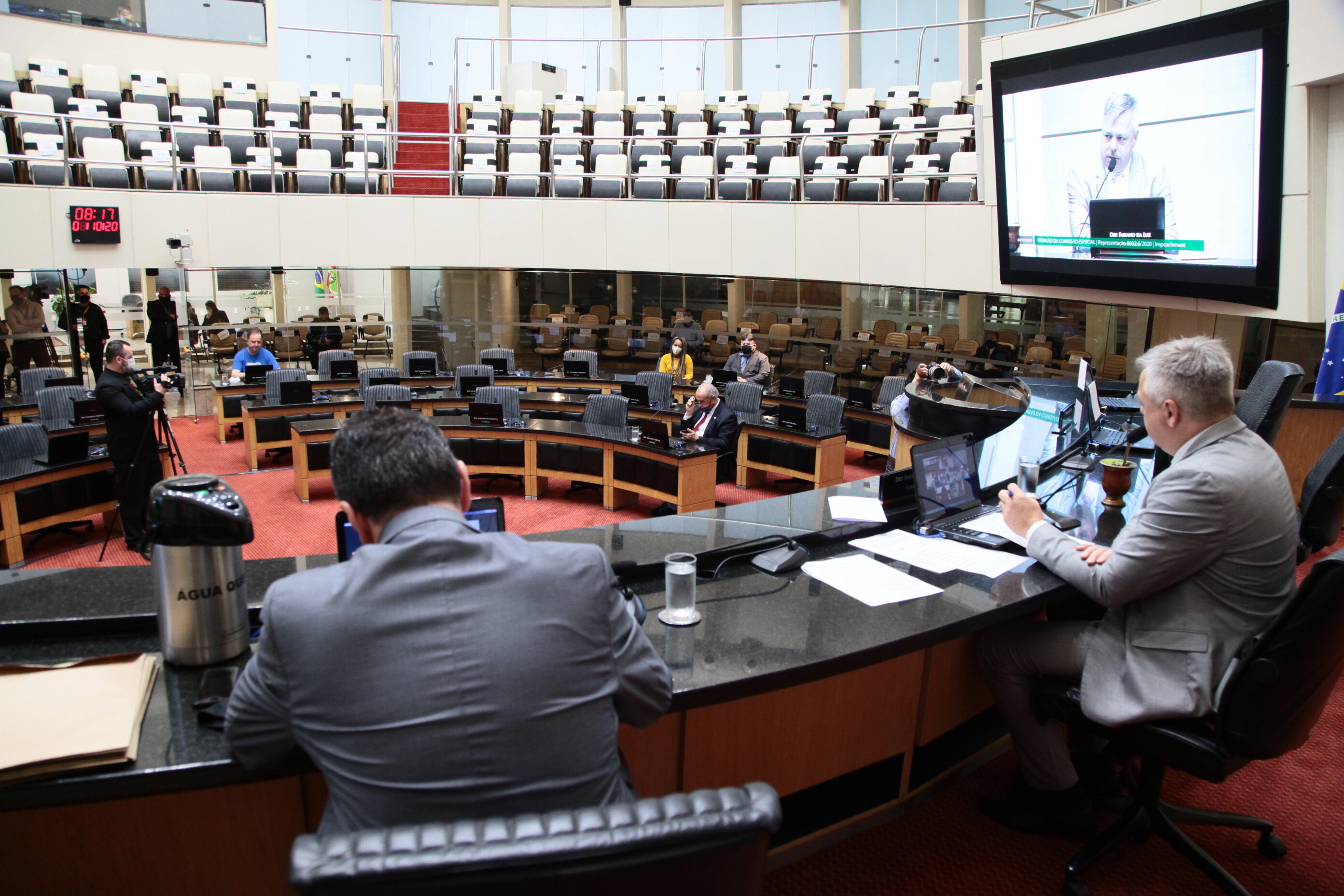 Comissão do segundo processo de impeachment recebe síntese da relatoria