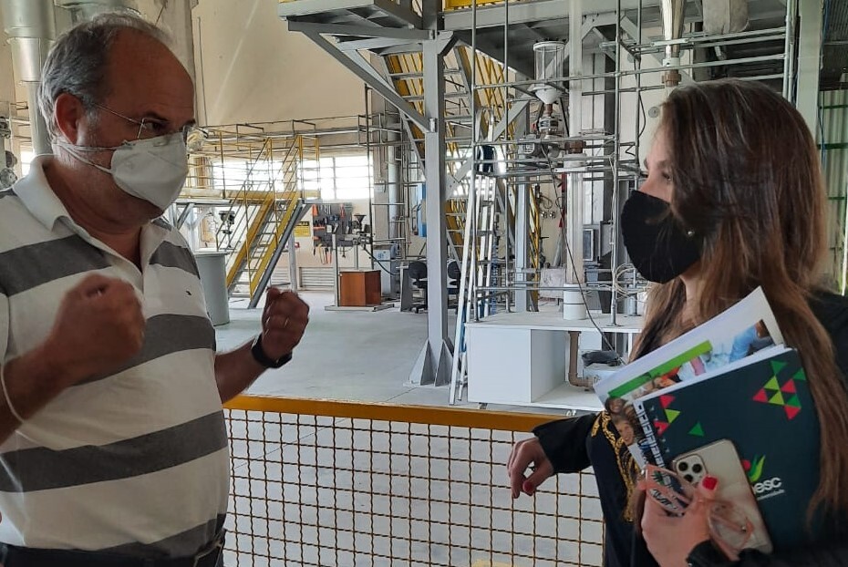 No Sul, Paulinha conferiu as ações sociais promovidas pela indústria carbonífera. Foto: Assessoria parlamentar.