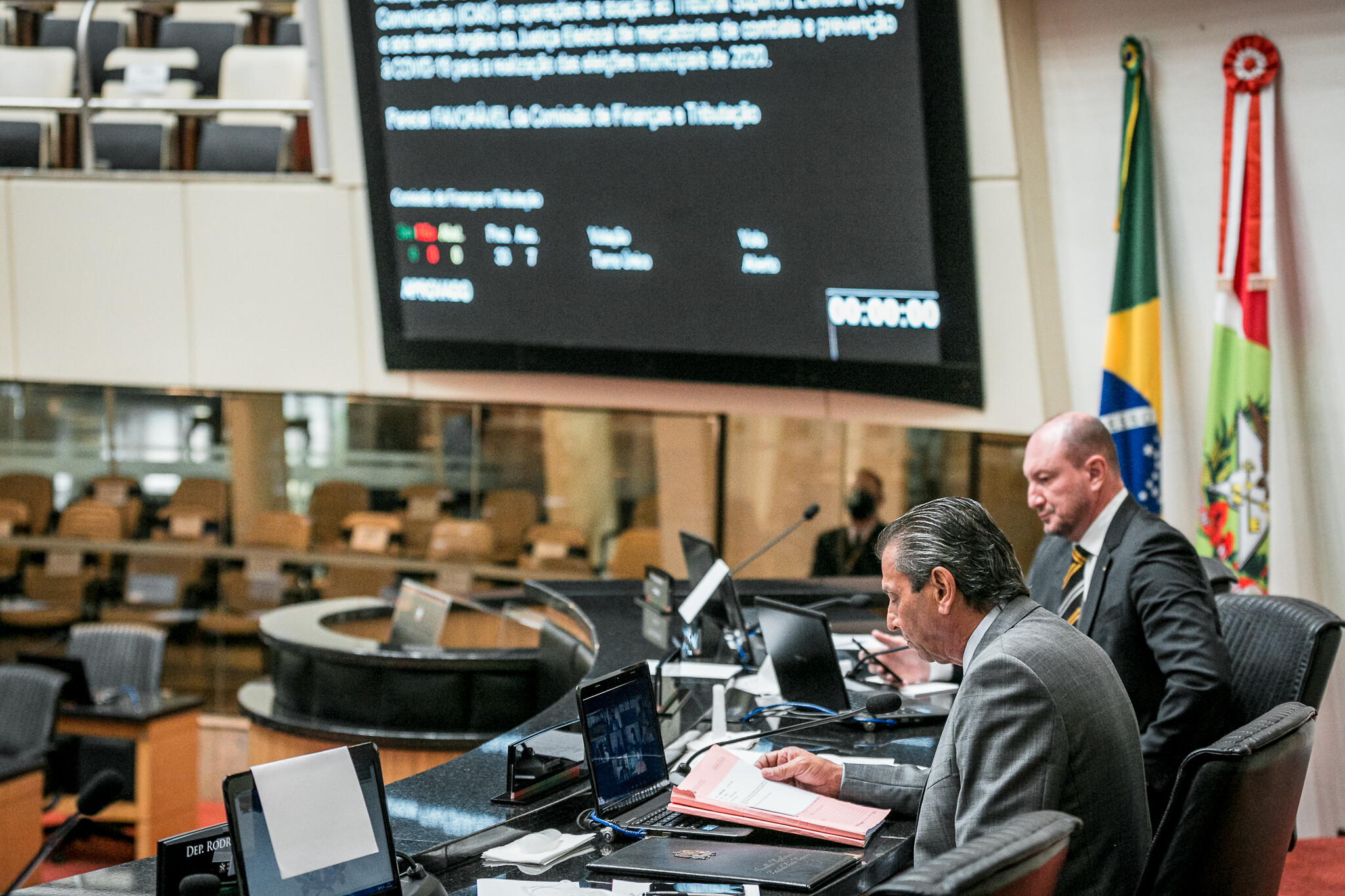 Plenário rejeita vetos à LDO 2021 e a alteração no código ambiental