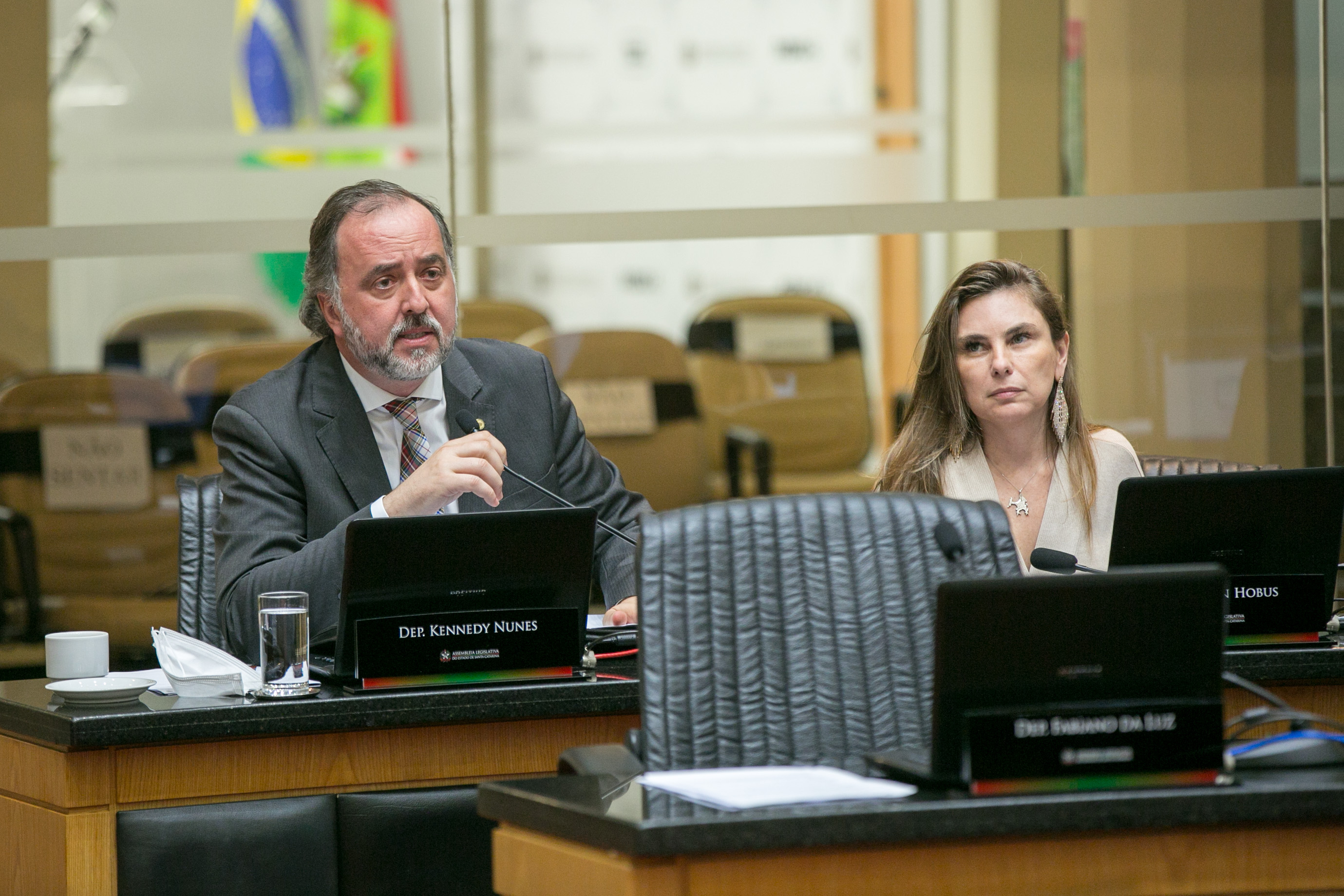 Deputado Kennedy Nunes (PSD) e Deputada Paulinha (PDT)