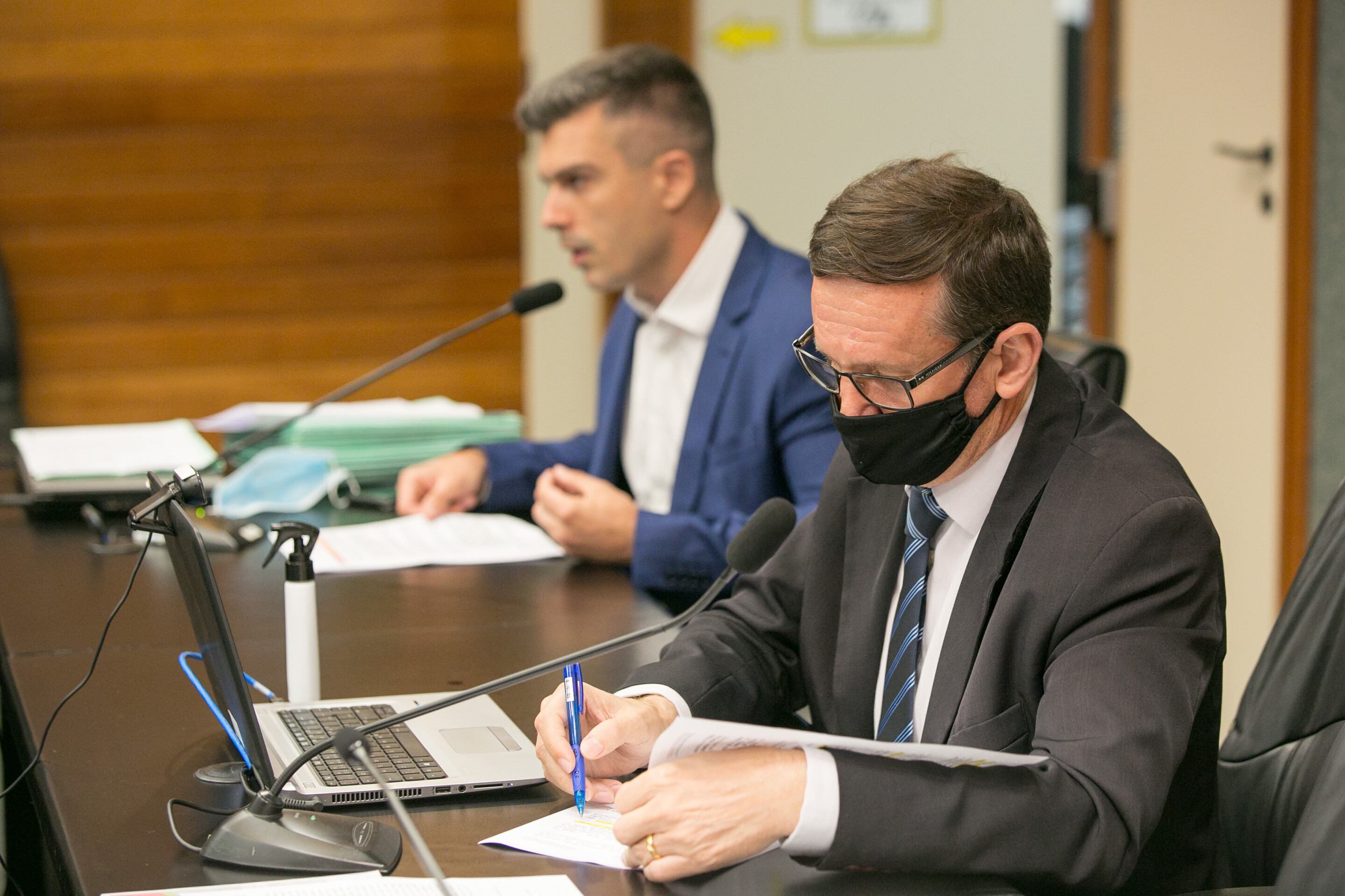 Projeto estabelece prazo para retirada de bens em prestadores de serviços