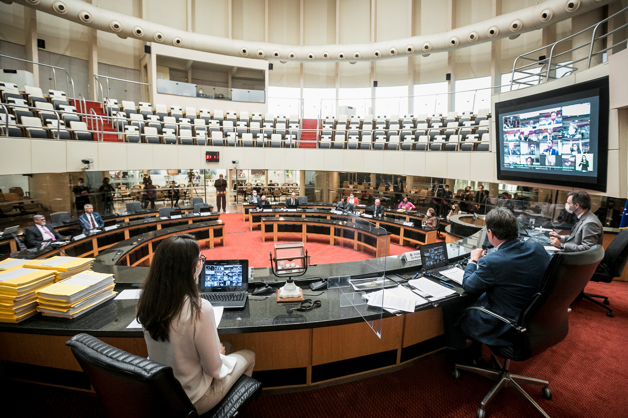 Suspensa sessão que votaria relatório sobre 2º pedido de impeachment