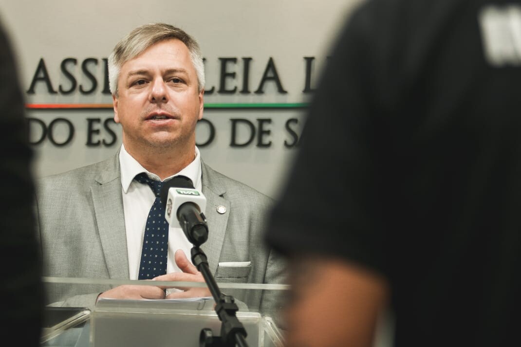 Por iniciativa de Fabiano, projeto trata reivindicação e direito dos migrantes