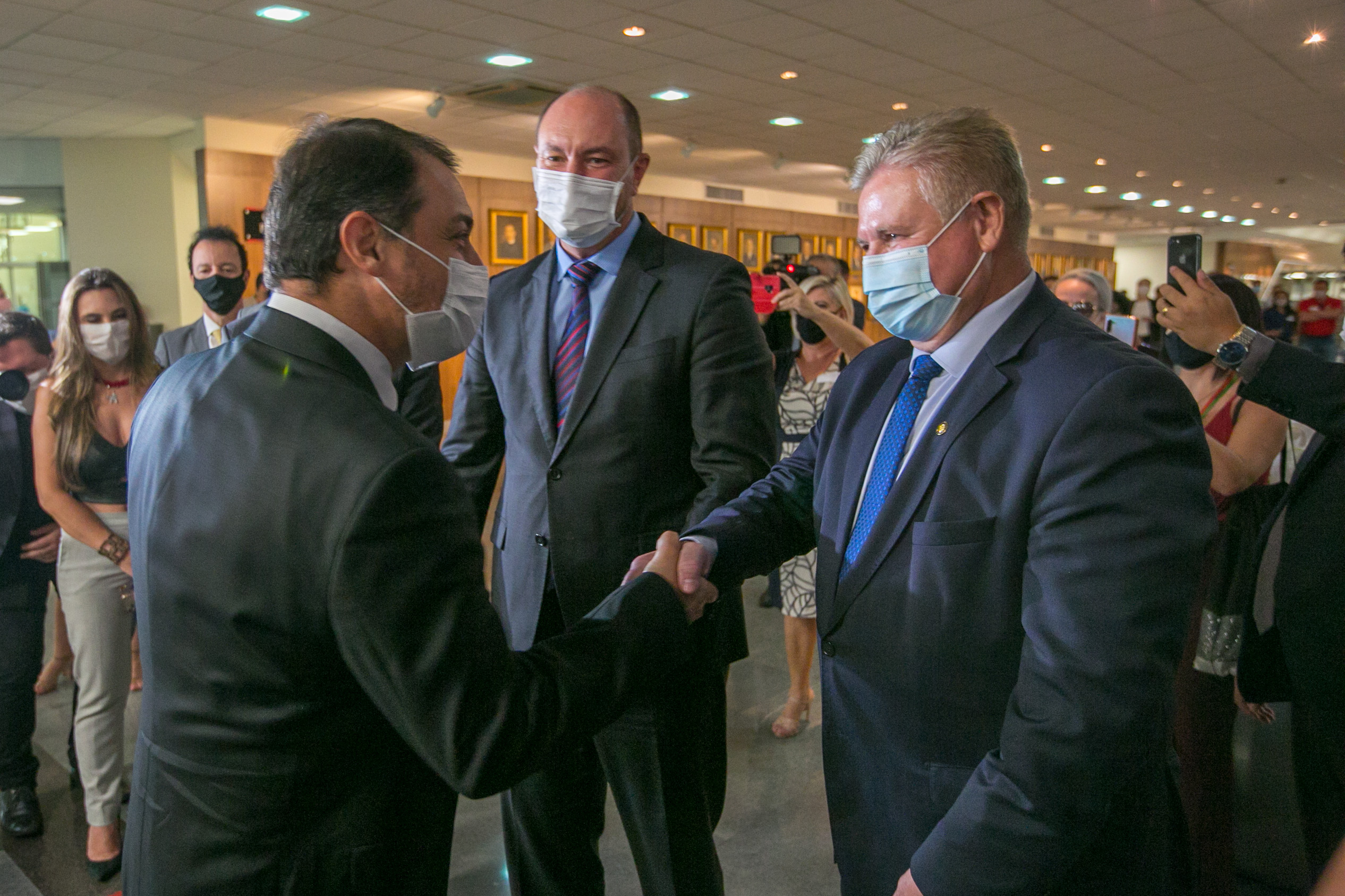 Governador Carlos Moisés, Deputado Mauro de Nadal (MDB) e Deputado Nilso Berlanda (PL)