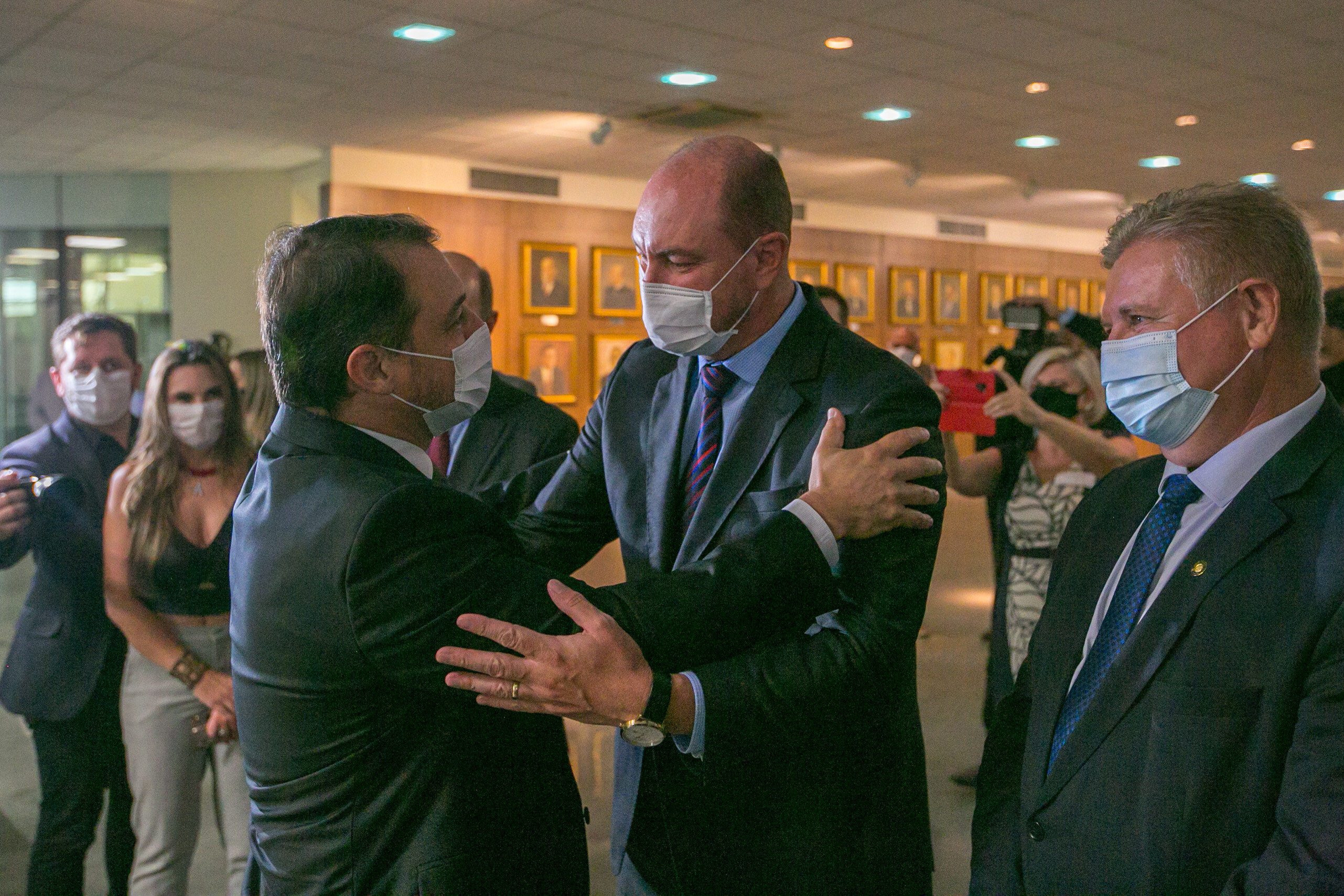 Governador é recebido pelo presidente da Assembleia, deputado Mauro de Nadal (MDB)