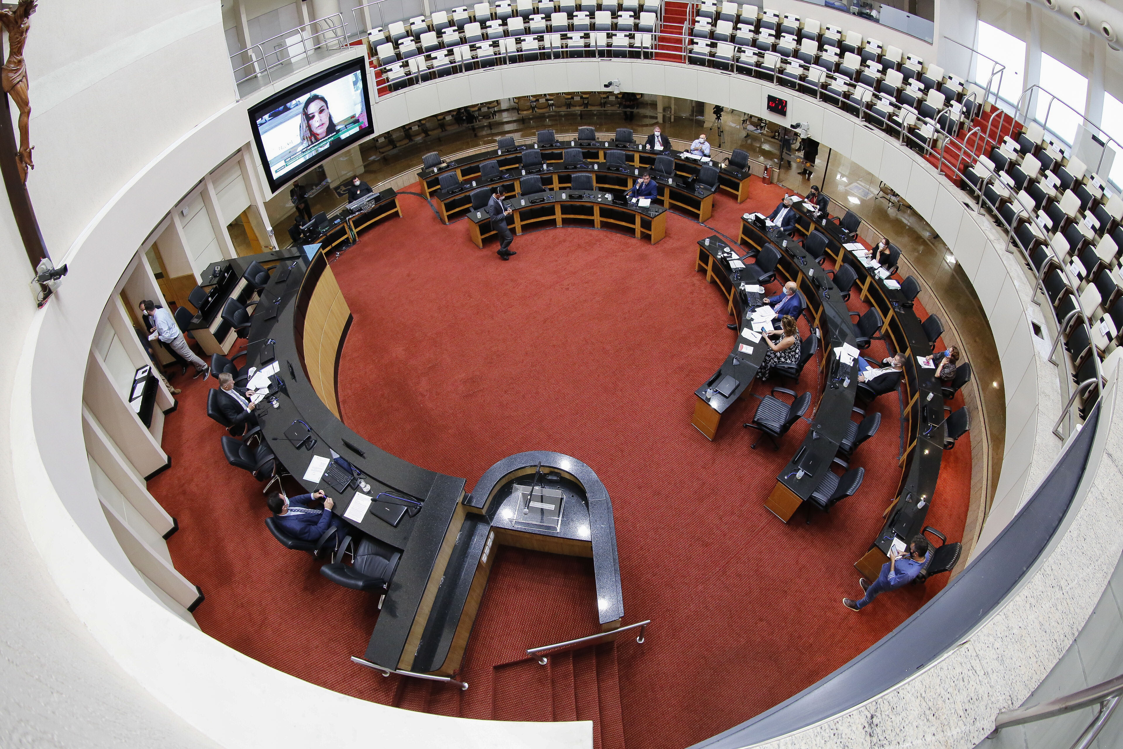 CCJ aprova isenção de ICMS do transporte de vacinas contra Covid-19