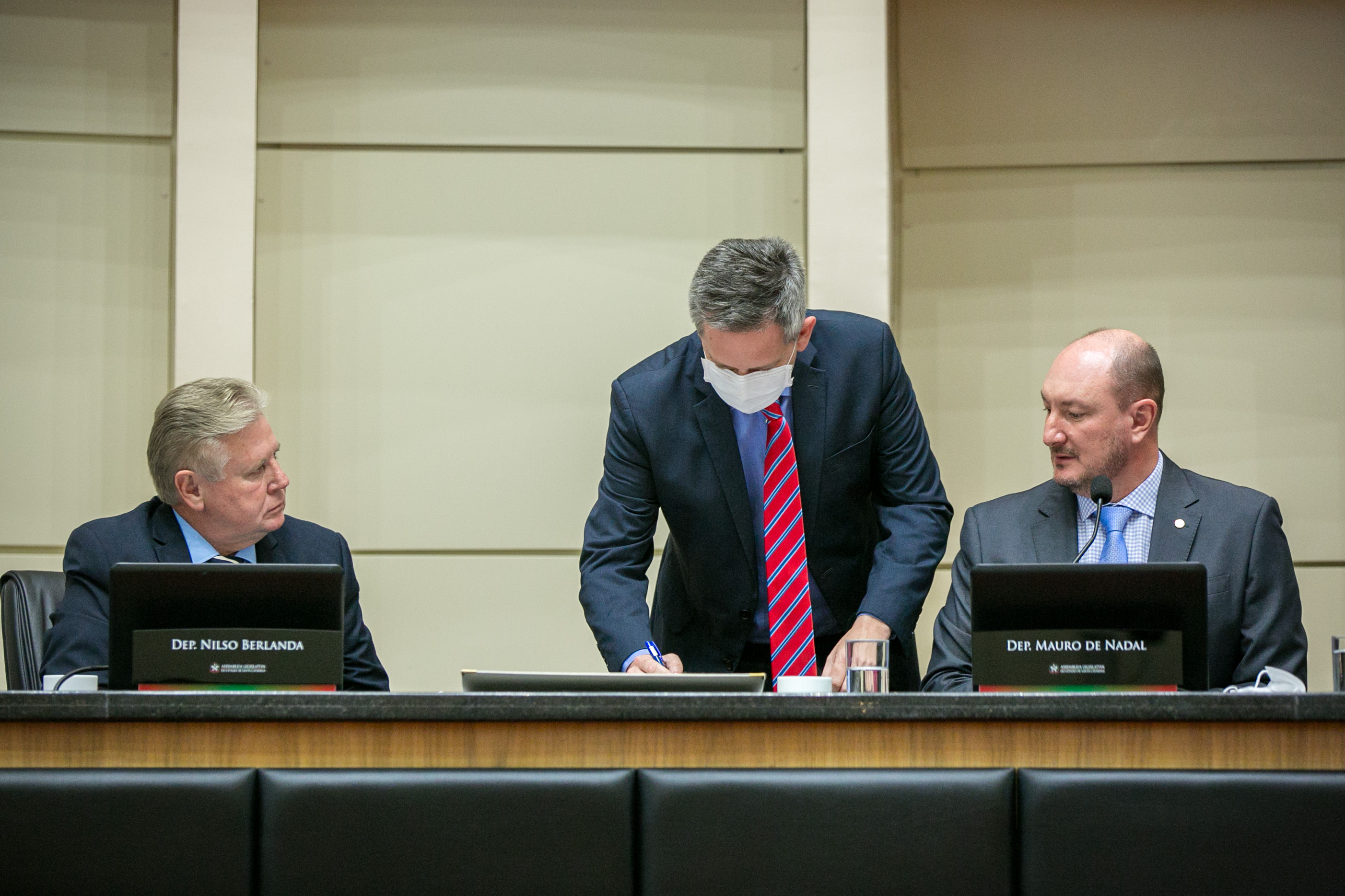 Deputado Nilso Berlanda (PL), Deptuado Jean Kuhlmann (PSD) e Deputado Mauro de Nadal (MDB)