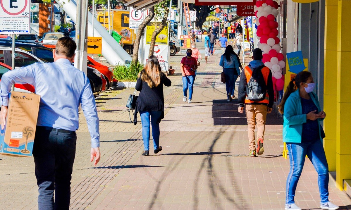 Fiesc e Fecomércio participam da reunião da Comissão de Economia
