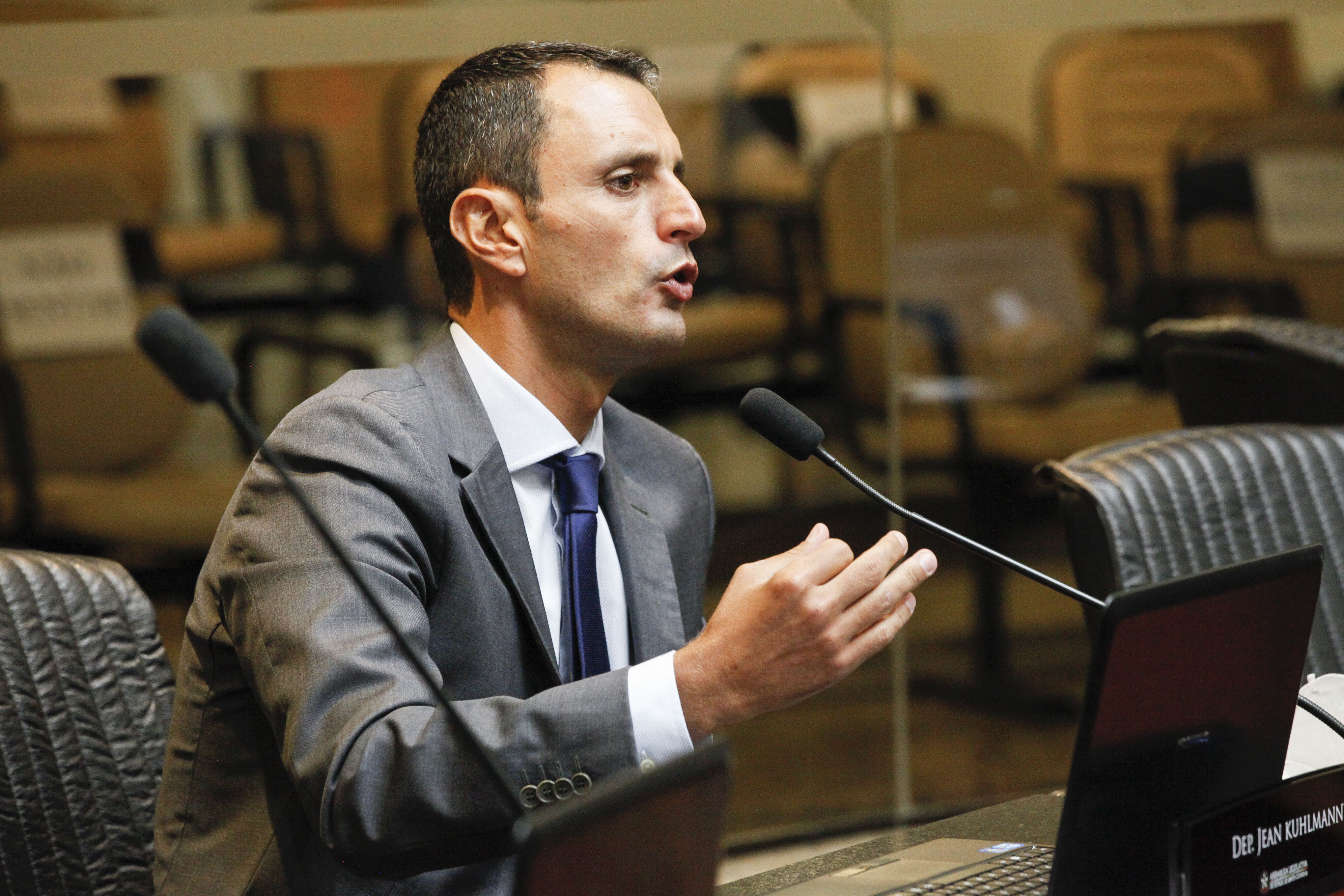 Deputado pede informações sobre empréstimos previstos em medida provisória