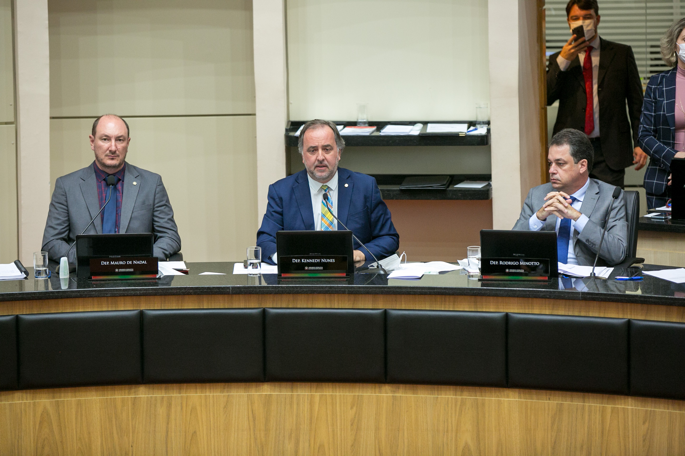 Deputado Mauro de Nadal (MDB), Deputado Kennedy Nunes (PSD) e Deputado Rodrigo Minotto (PDT)