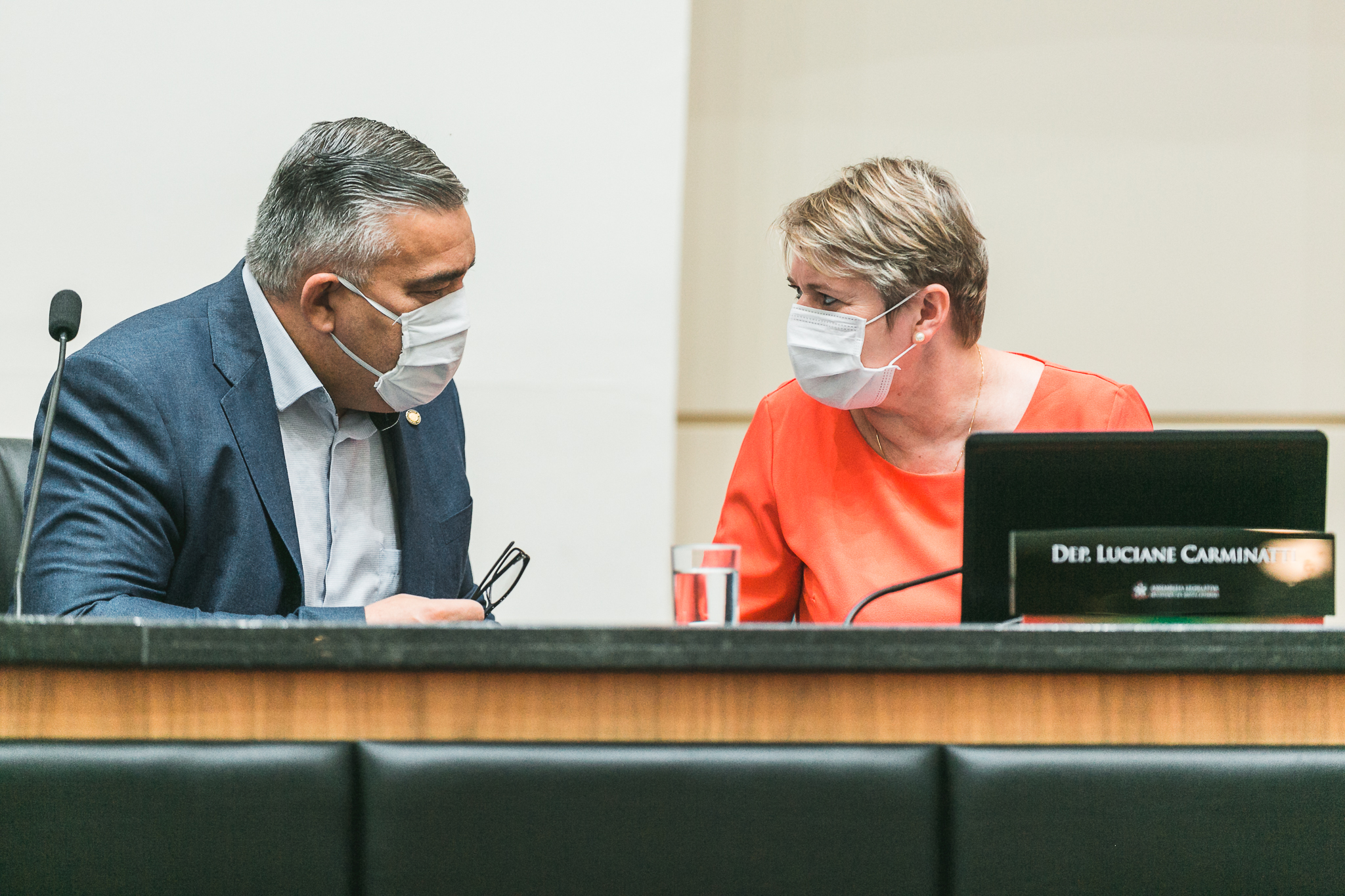 Deputada Luciane Carminatti (PT) - Deputado Sargento Lima(PL)