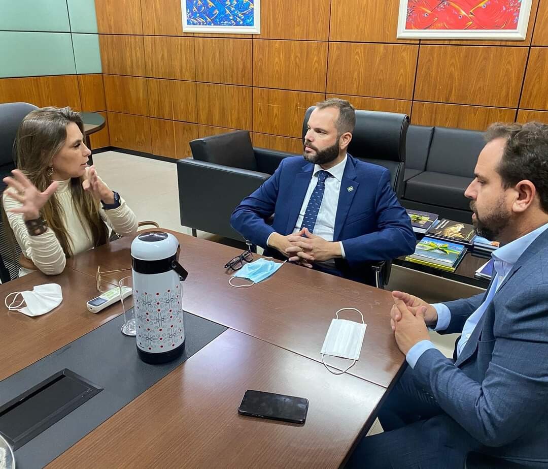 Paulinha tem agenda com Secretário Nacional da Pesca em Brasília