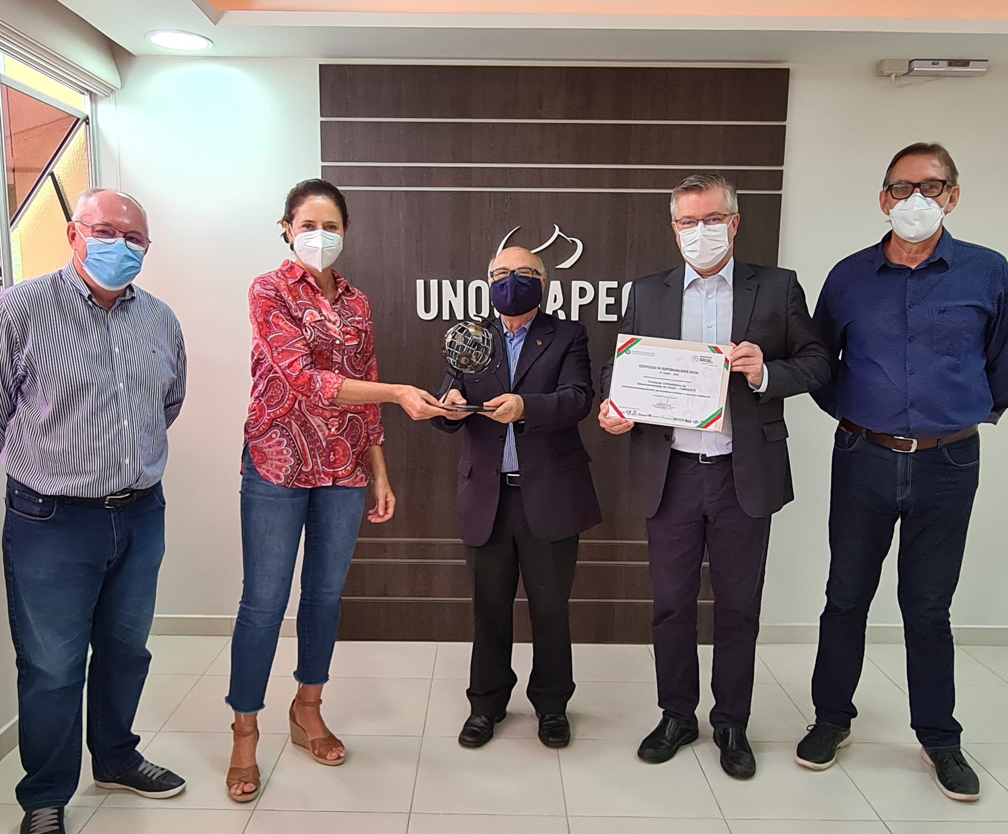 Deputada Marlene Fengler e dirigentes da Fundeste