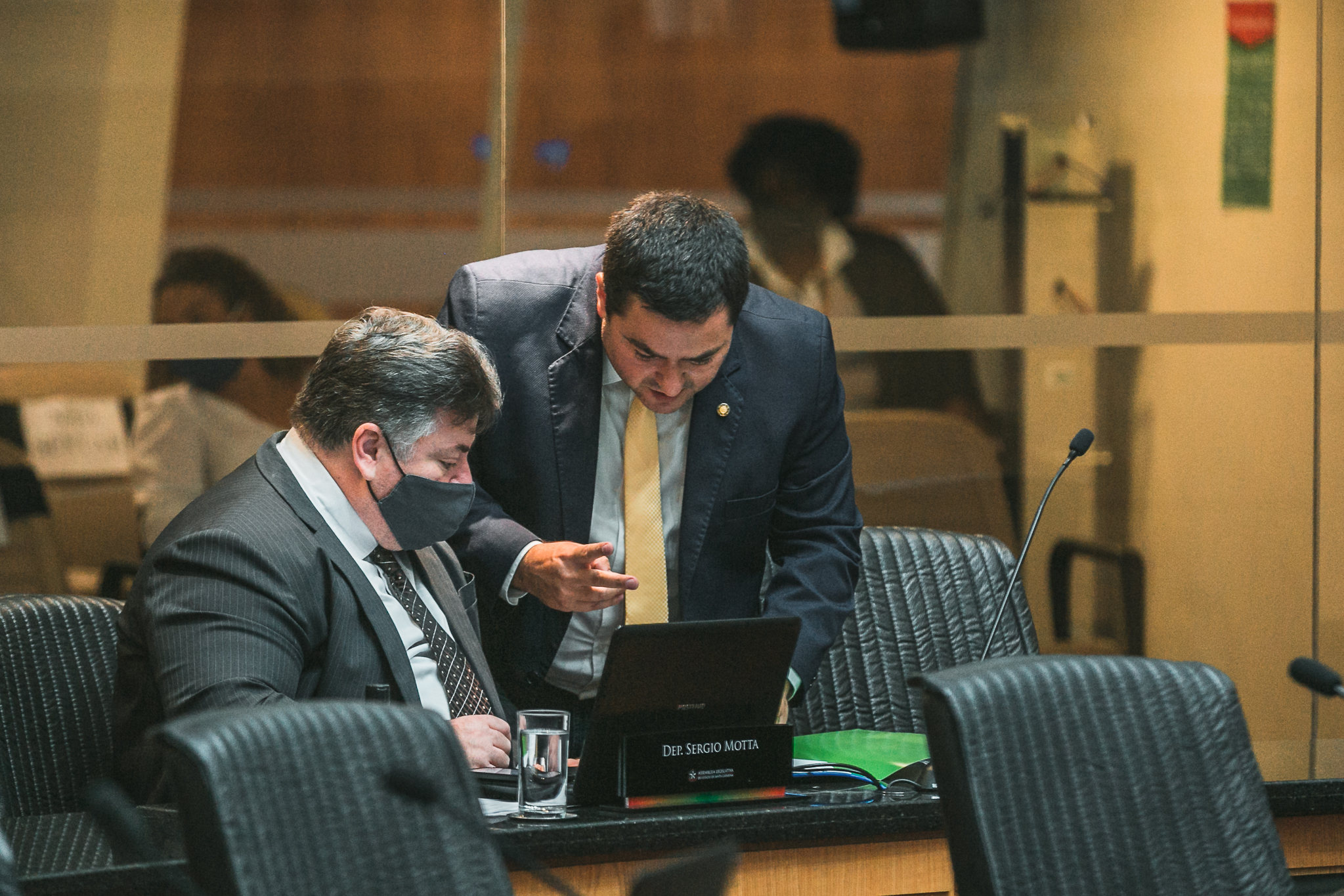 Deputado Ricardo Alba (PSL) - Deputado Sérgio Motta (PRB)