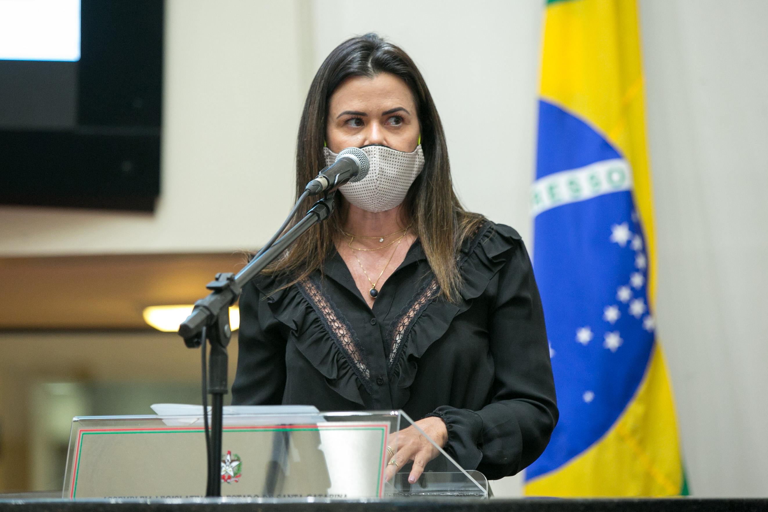 Procuradora-Geral do Ministério Público de Contas (MPC/SC), Cibelly Farias