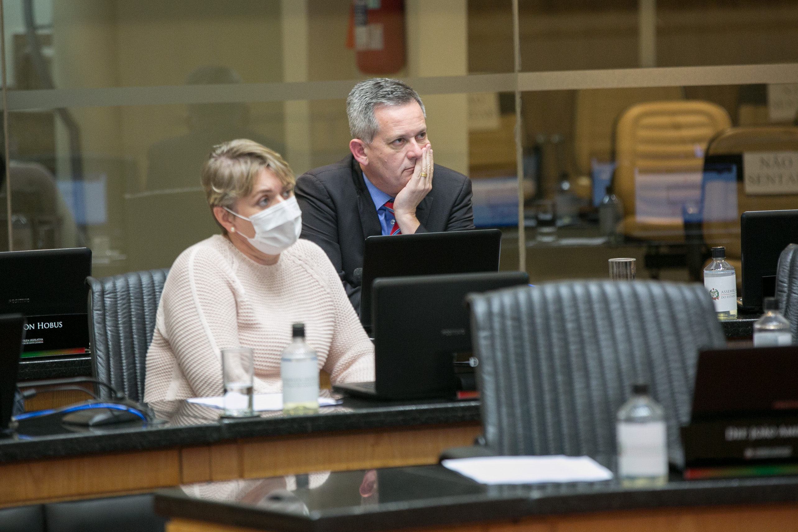 Deputada Luciane Carminatti (PT) e Deputado Jean Kuhlmann (PSD)