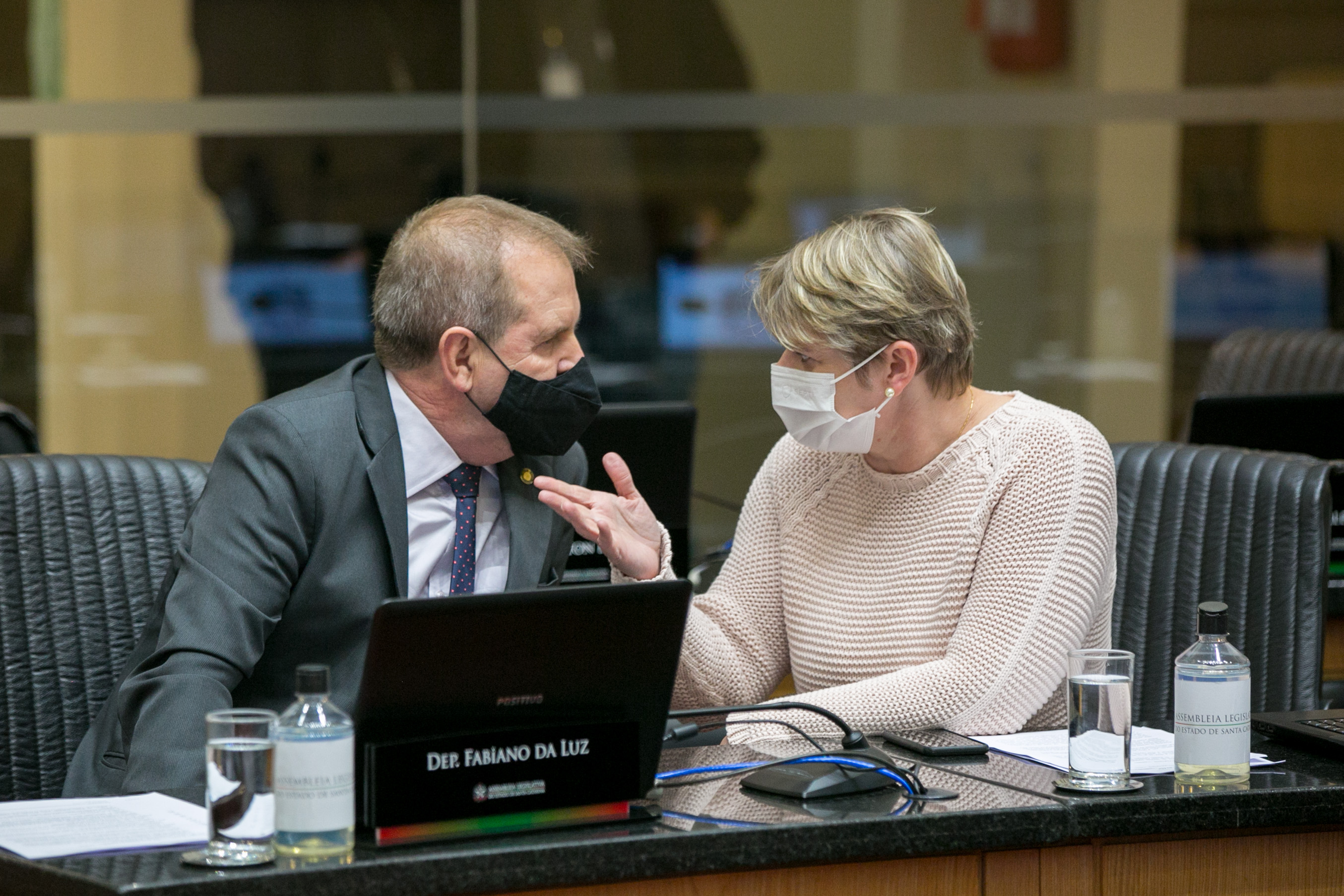 Deputado Maurício Eskudlark (PL) e Deputada Luciane Carminatti (PT)