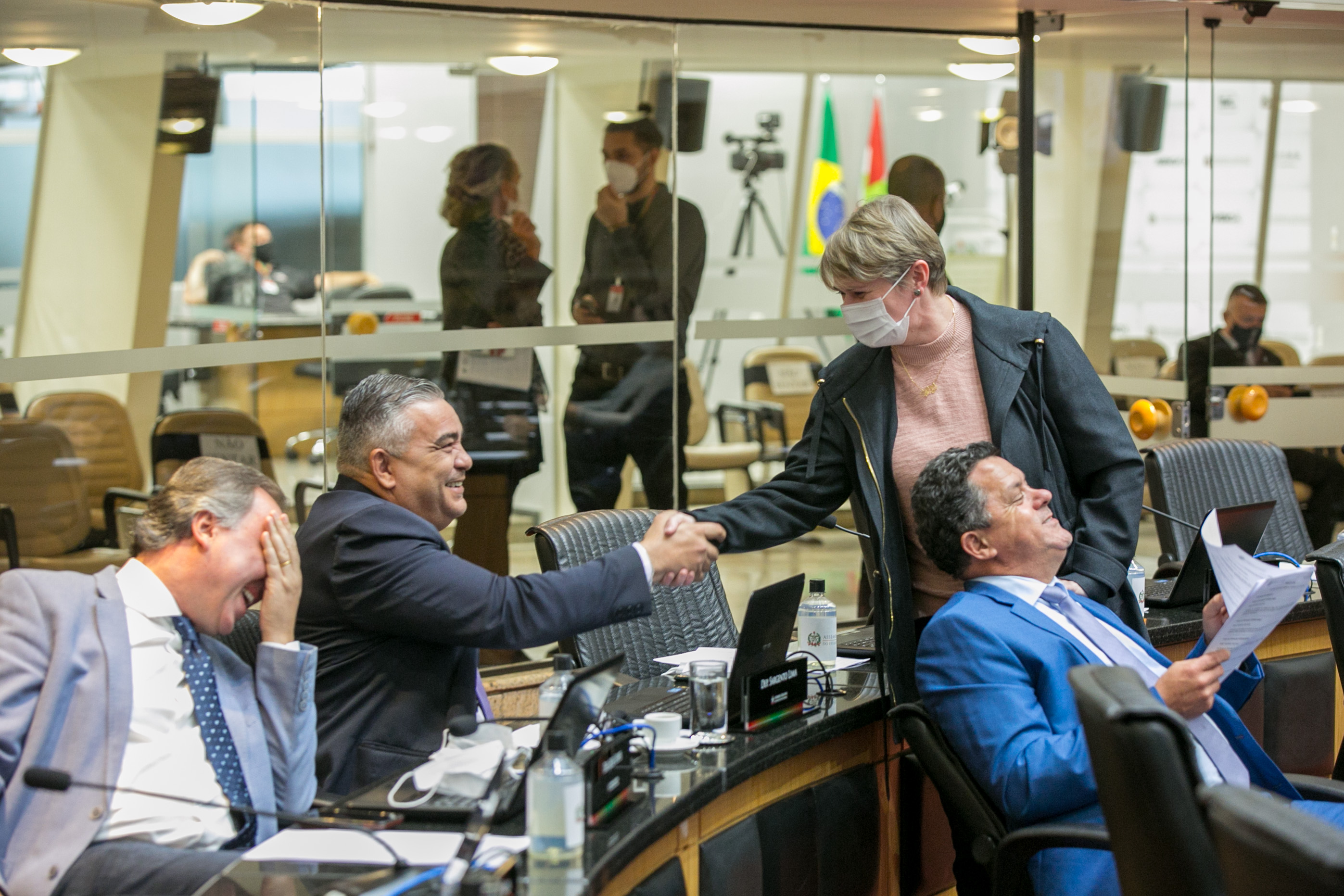 Deputado Sargento Lima (PL) e Deputada Luciane Carminatti (PT)