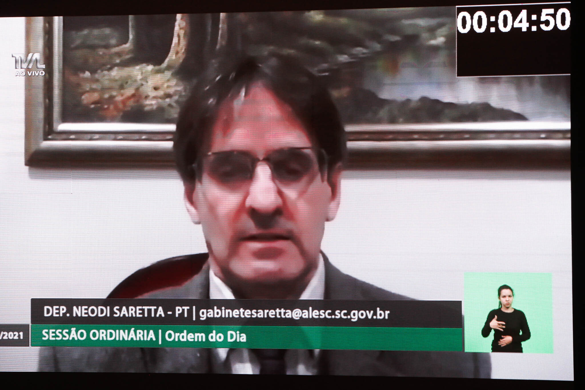 Saretta cobra agilidade na aplicação das vacinas