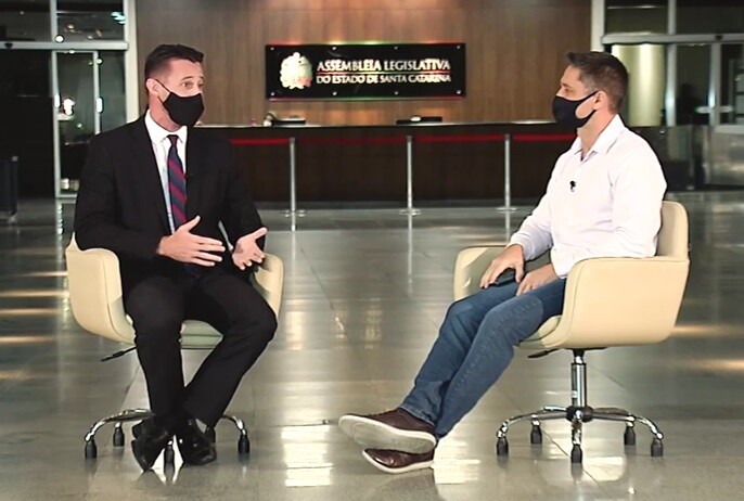 Krelling destaca seus projetos em defesa do esporte e do Maio Branco