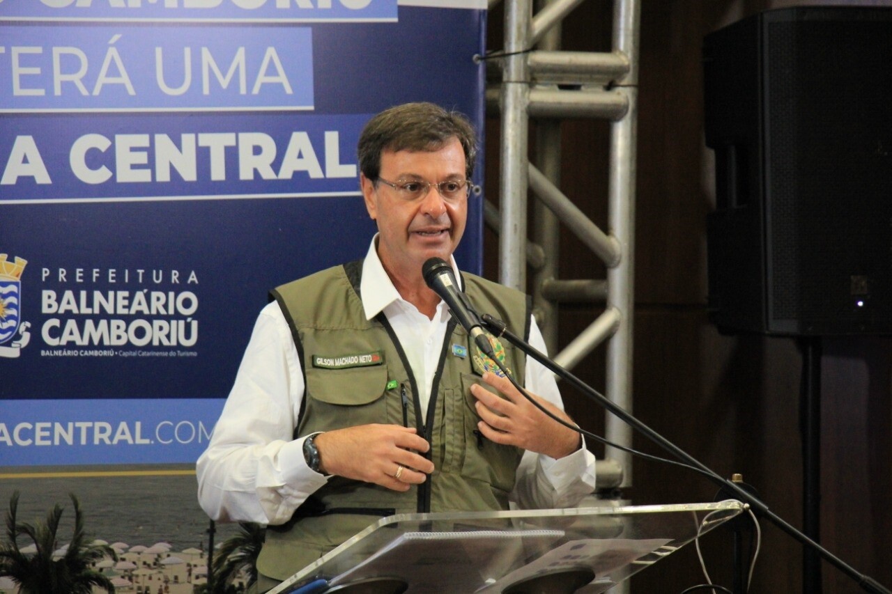 Comitiva de SC recebe ministro do Turismo