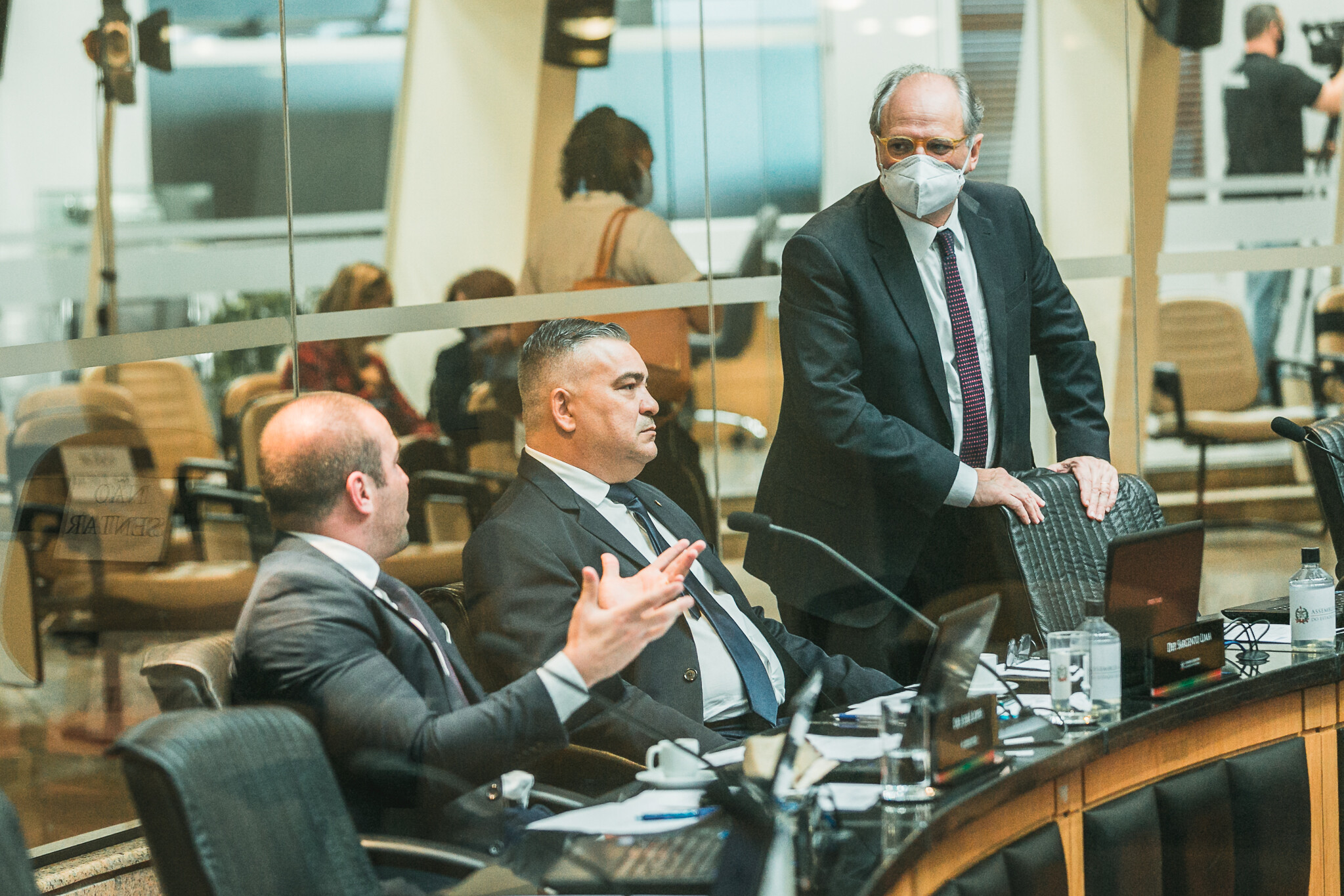 Deputados alertam para terceira onda da Covid