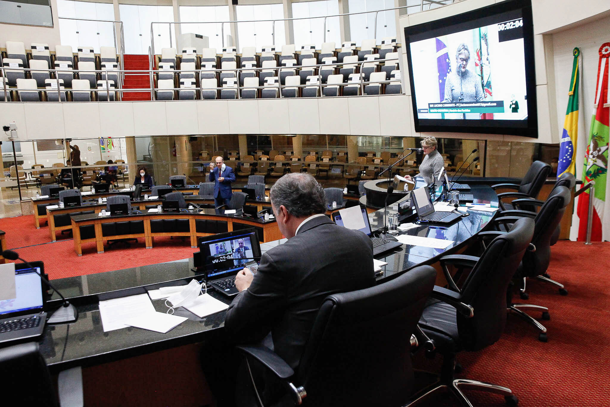 Deputados pedem investimentos em ferrovias e gás natural